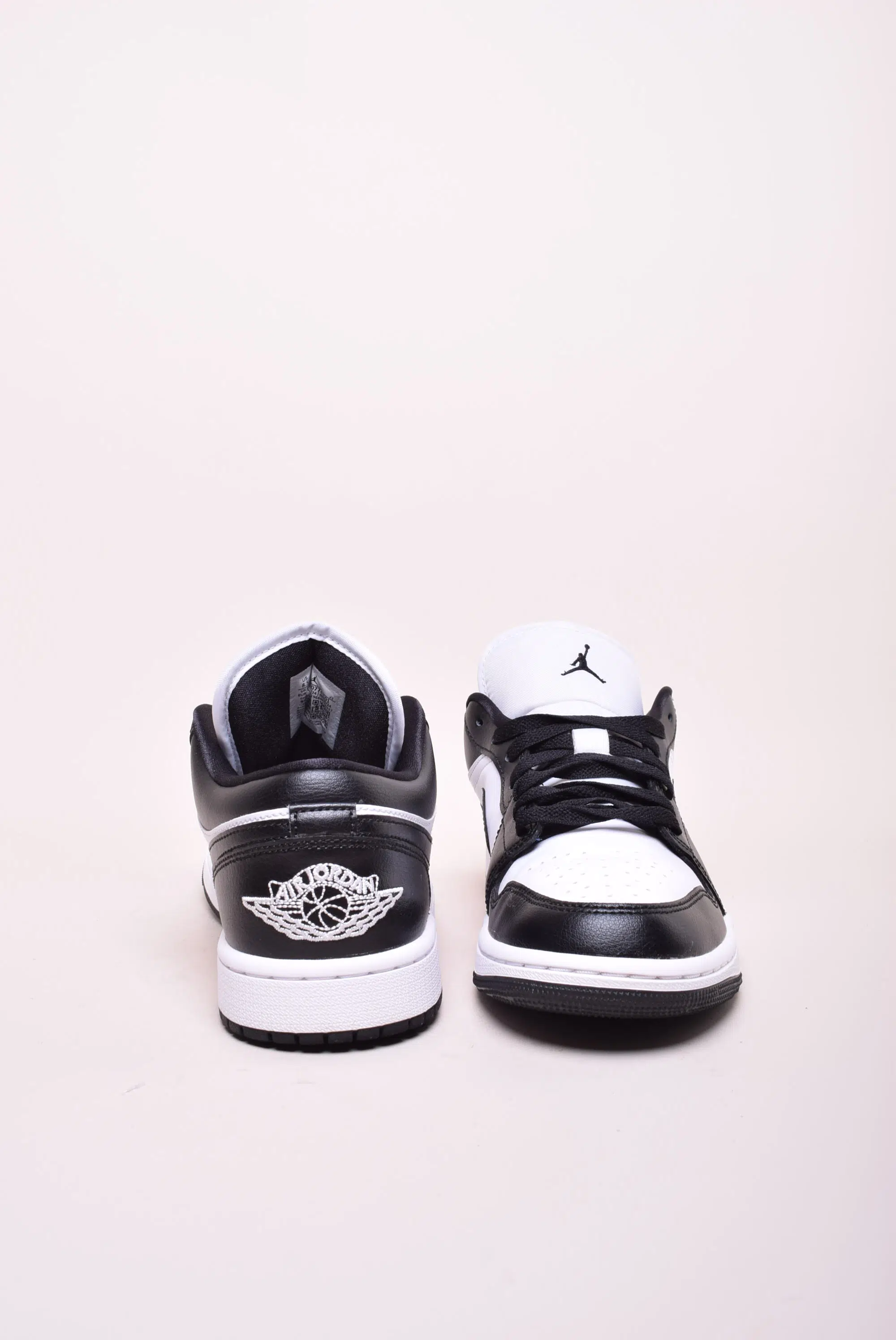 Sneakers dama Air Jordan 1 Low [3]