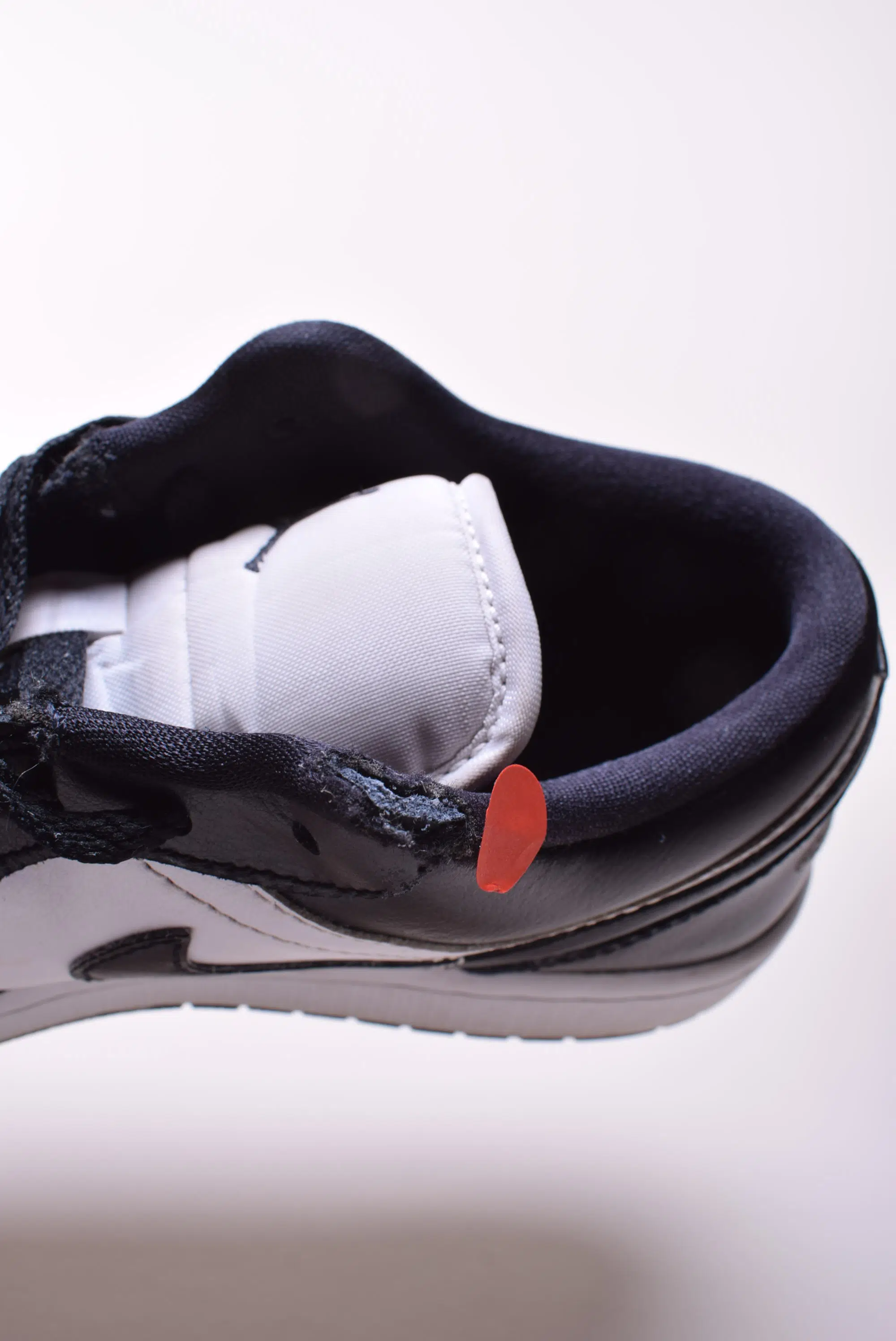 Sneakers dama Air Jordan 1 Low Panda [4]