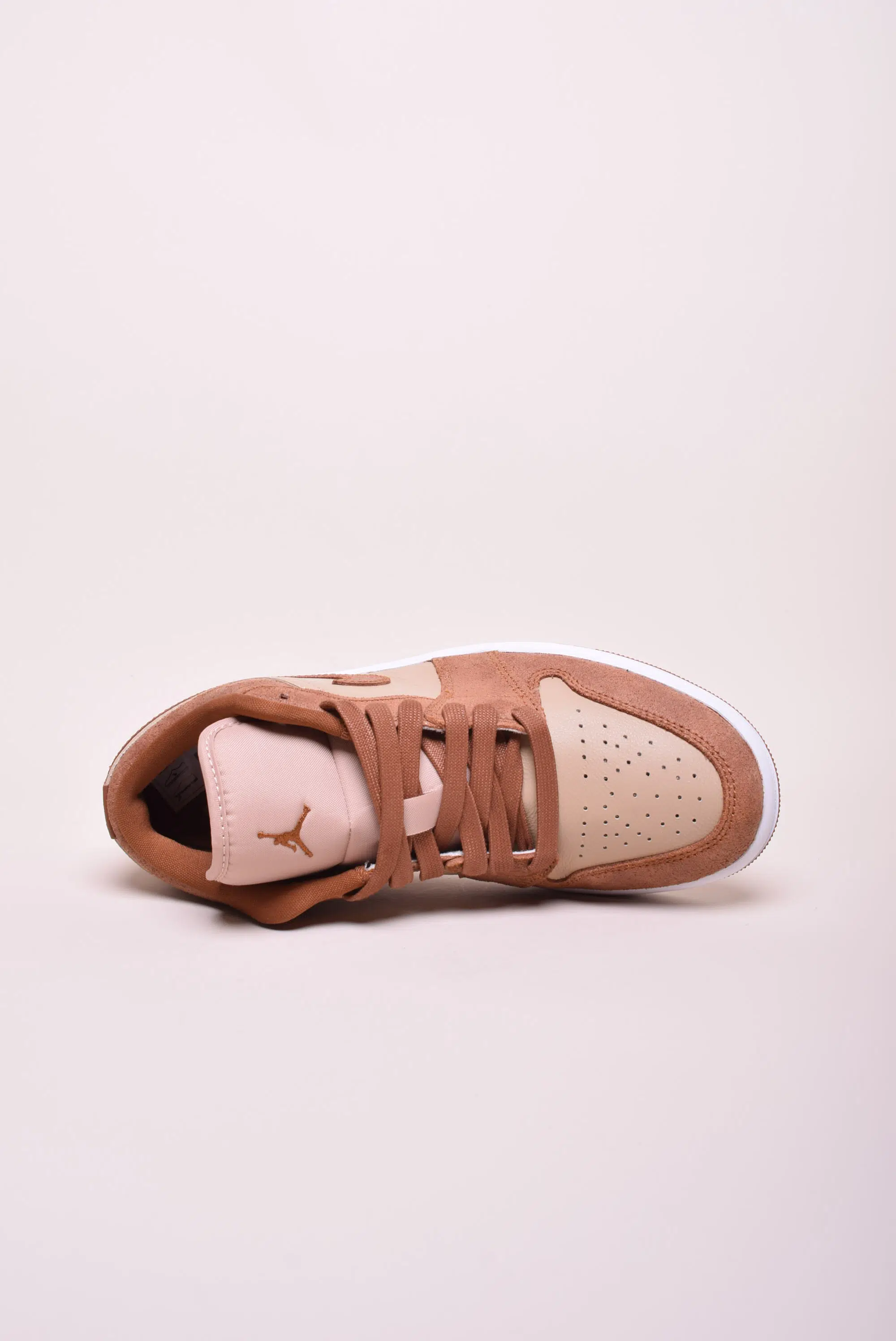 Sneakers dama Air Jordan 1 Low SE "Legend Coffee" [4]