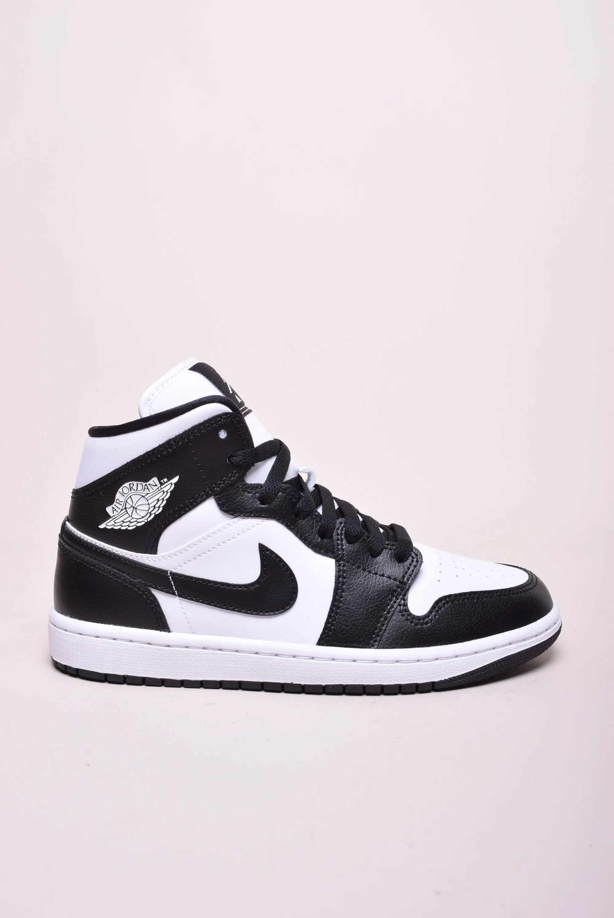 Sneakers dama Air Jordan 1 Mid
