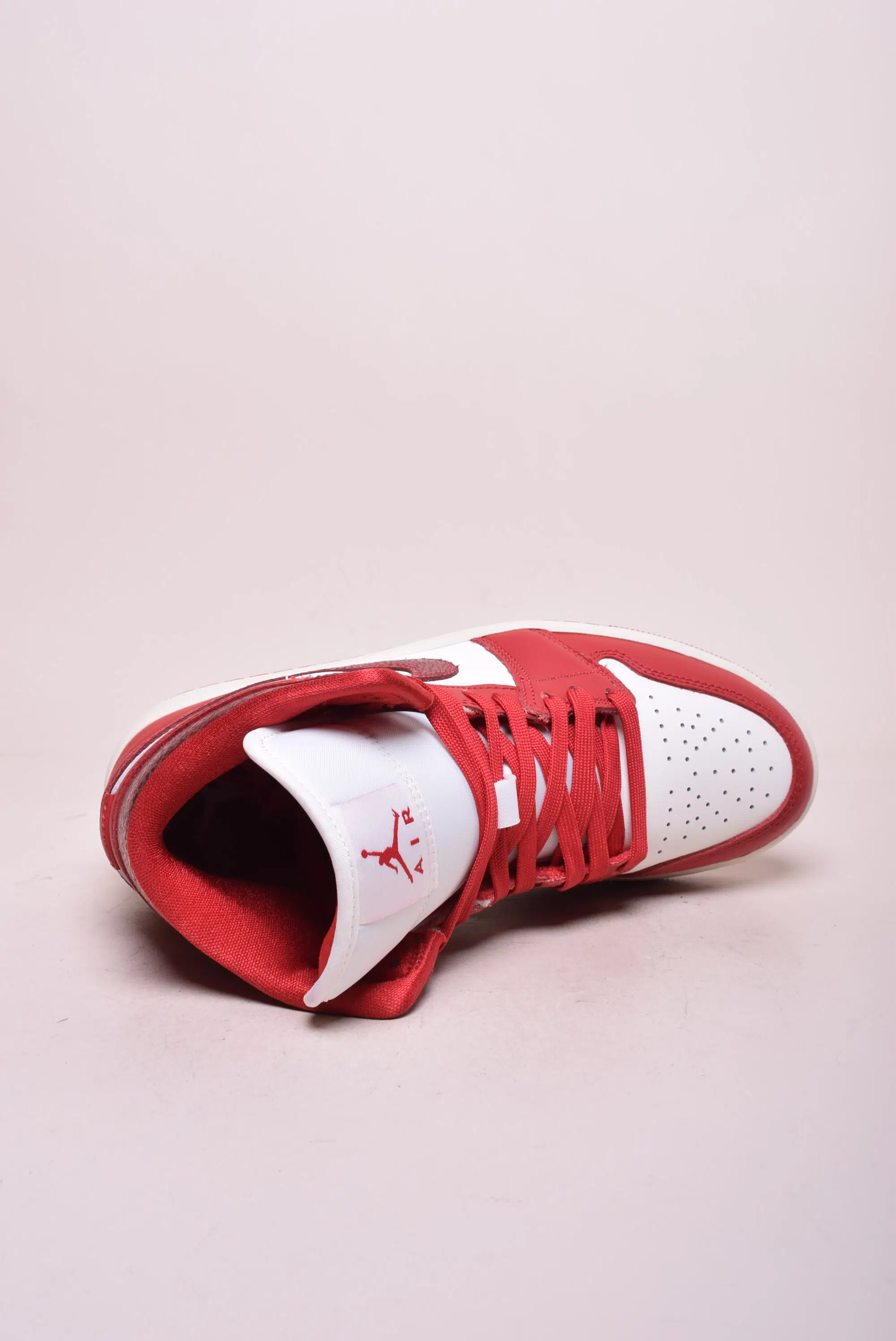 Sneakers dama Air Jordan 1 Mid [4]