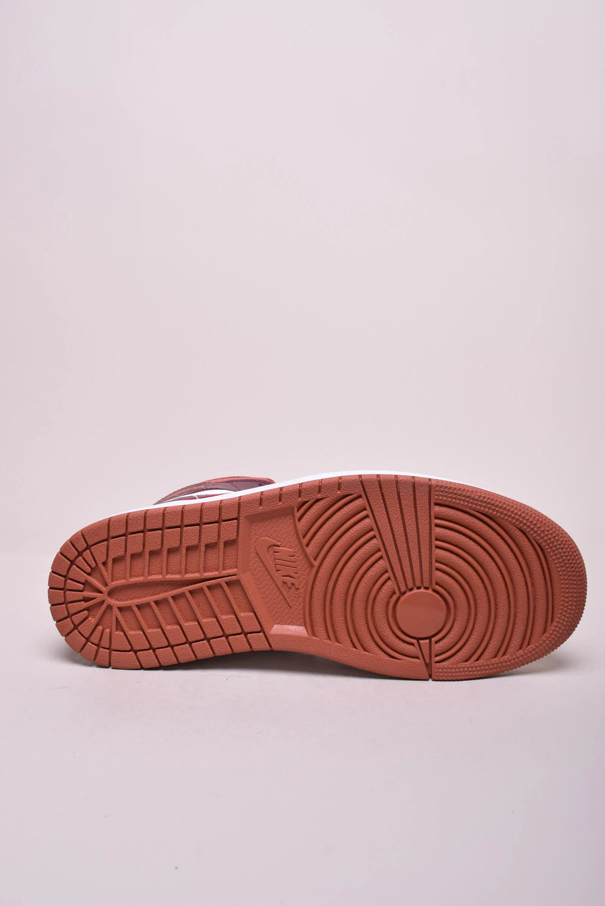 Sneakers dama Air Jordan 1 Mid [2]