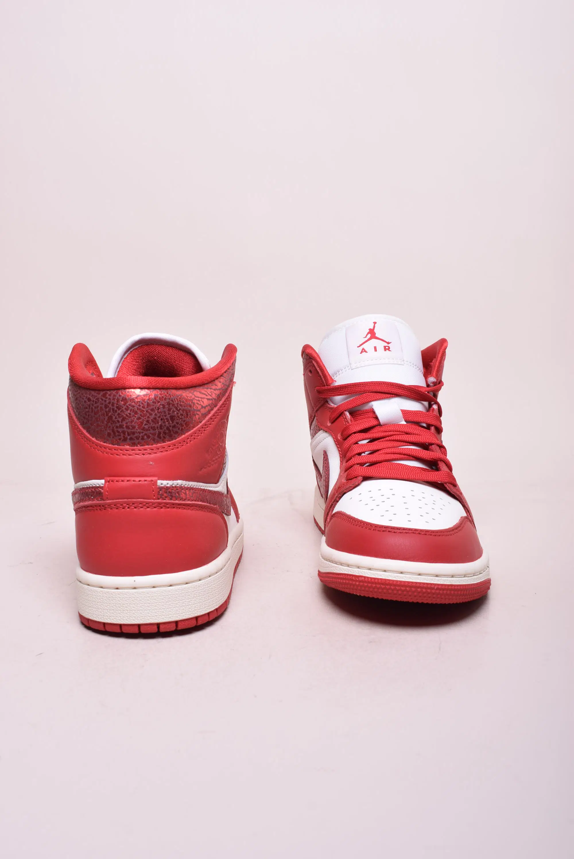 Sneakers dama Air Jordan 1 Mid [3]