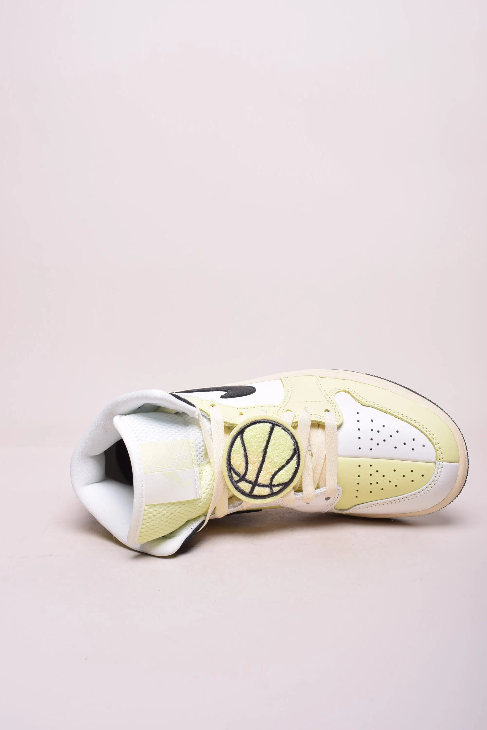 Sneakers dama Air Jordan 1 Mid [4]