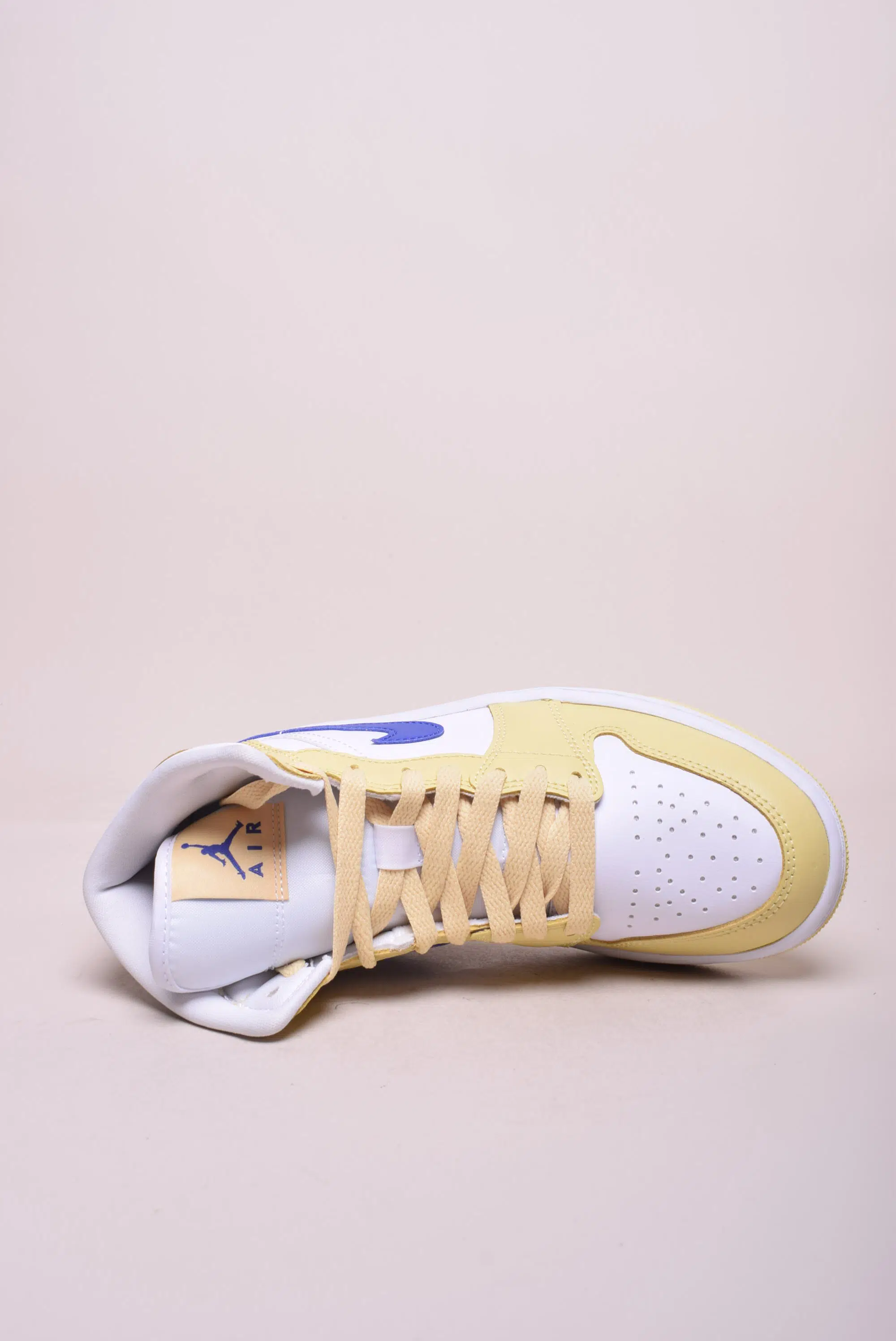 Sneakers dama Air Jordan 1 Mid [4]