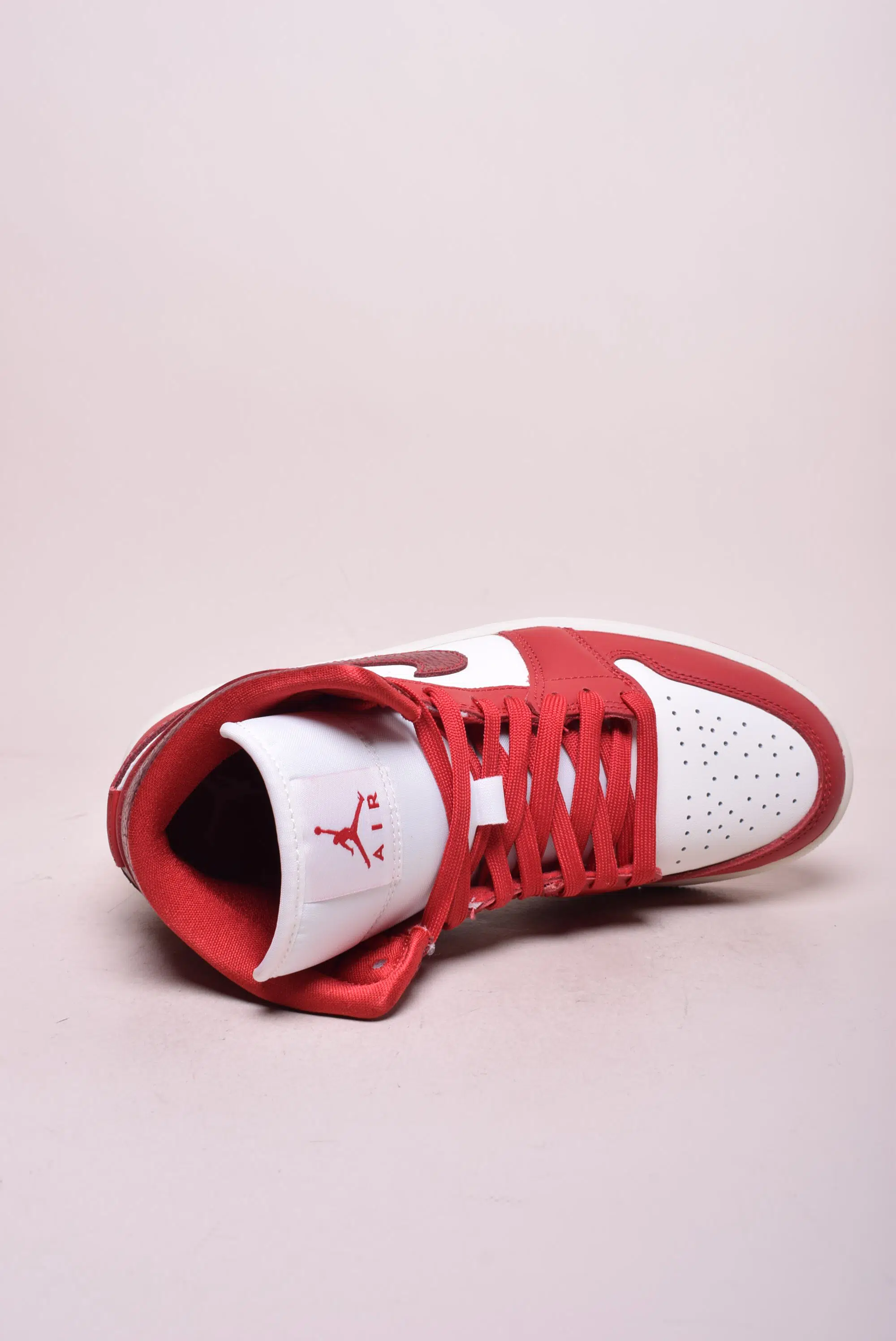 Sneakers dama Air Jordan 1 Mid [4]