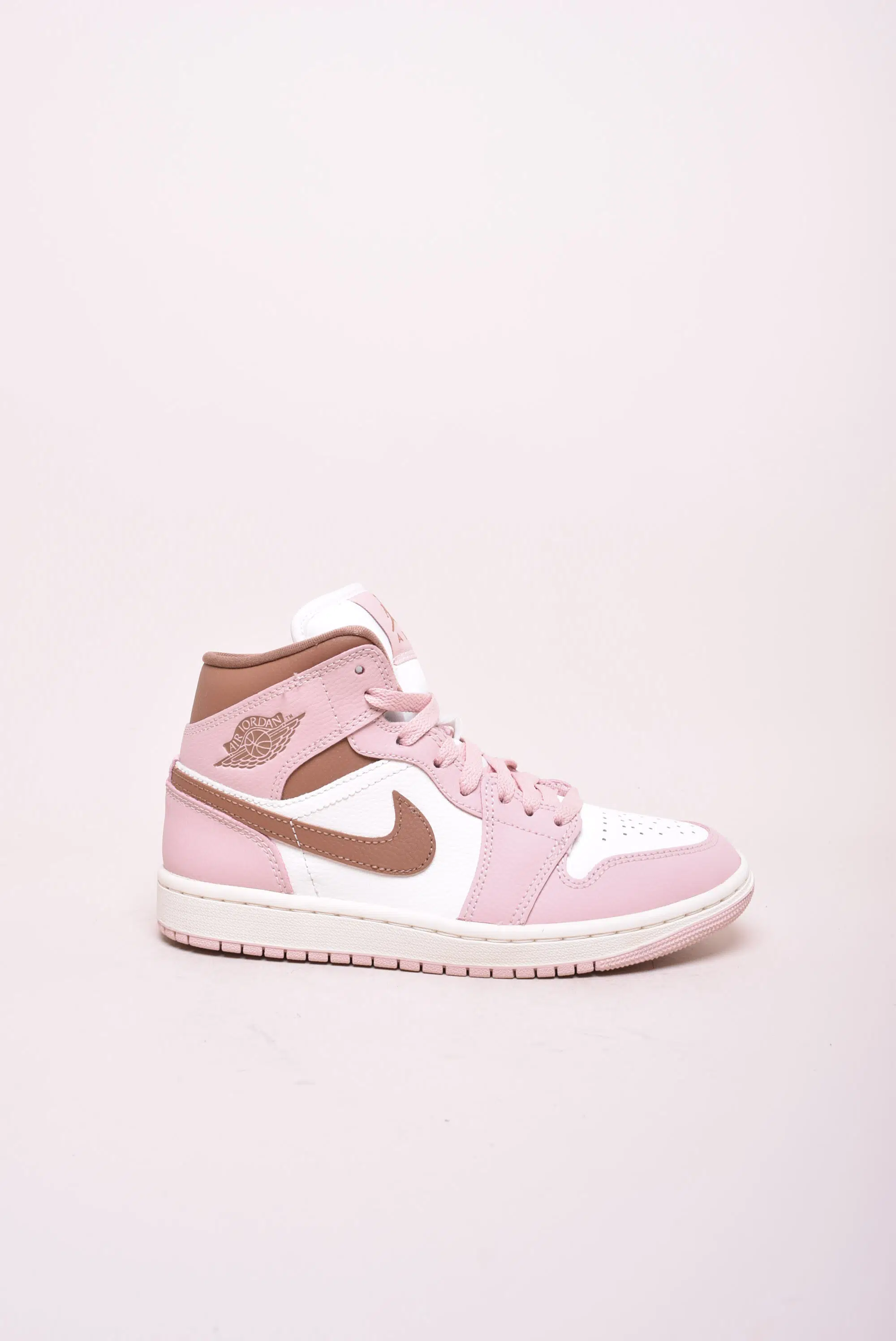 Sneakers dama Air Jordan 1 Mid