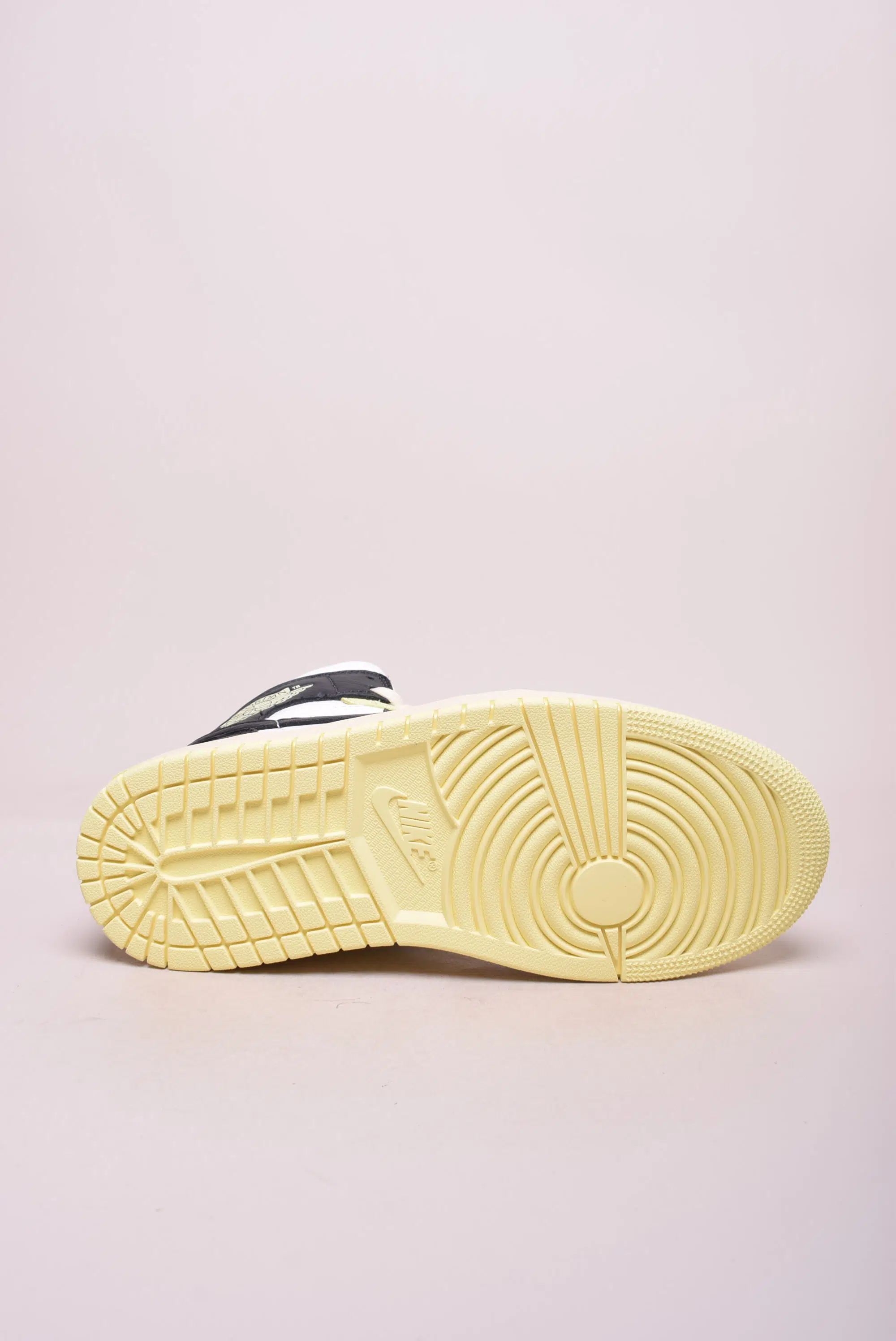Sneakers dama Air Jordan 1 Mid [2]