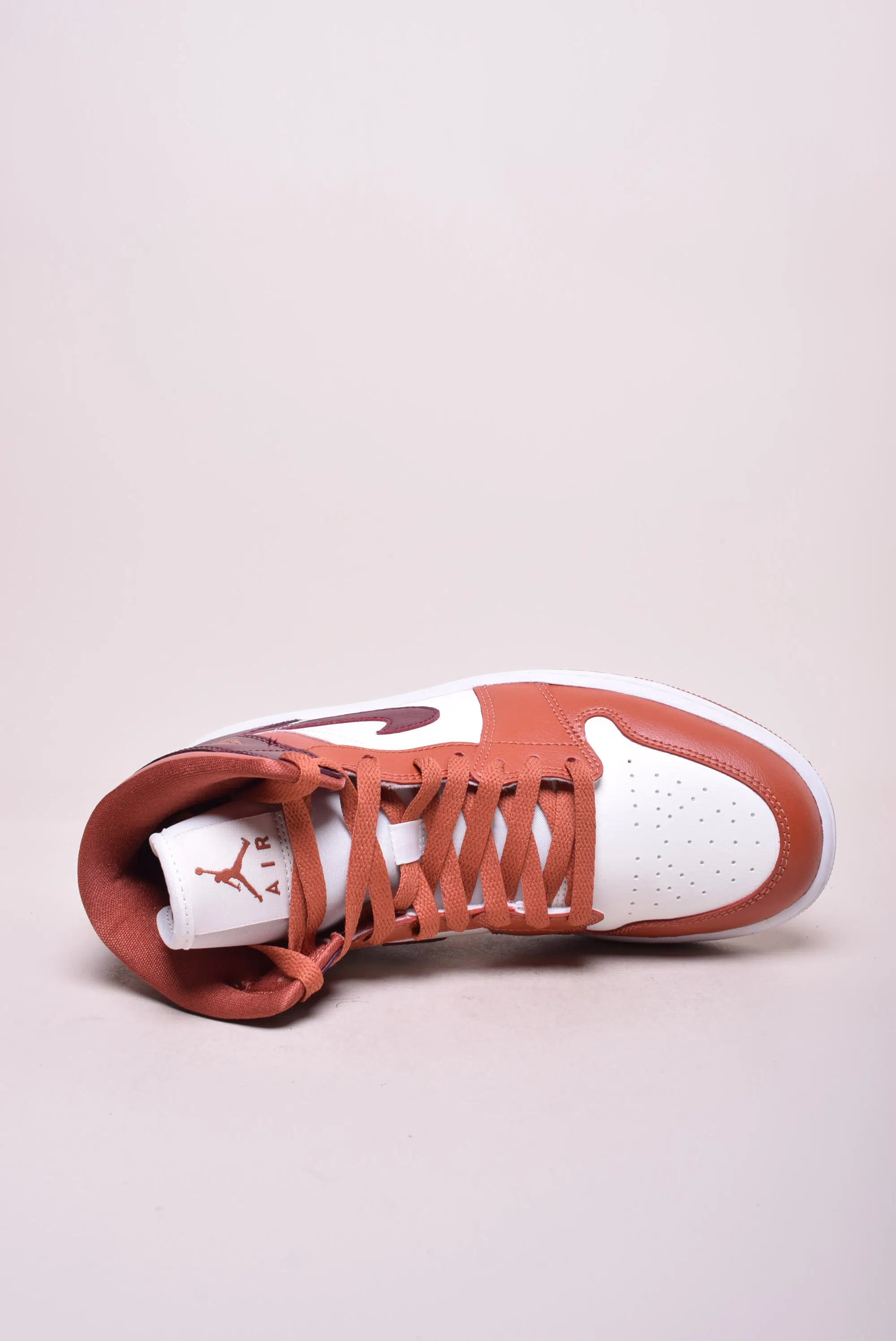 Sneakers dama Air Jordan 1 Mid [4]