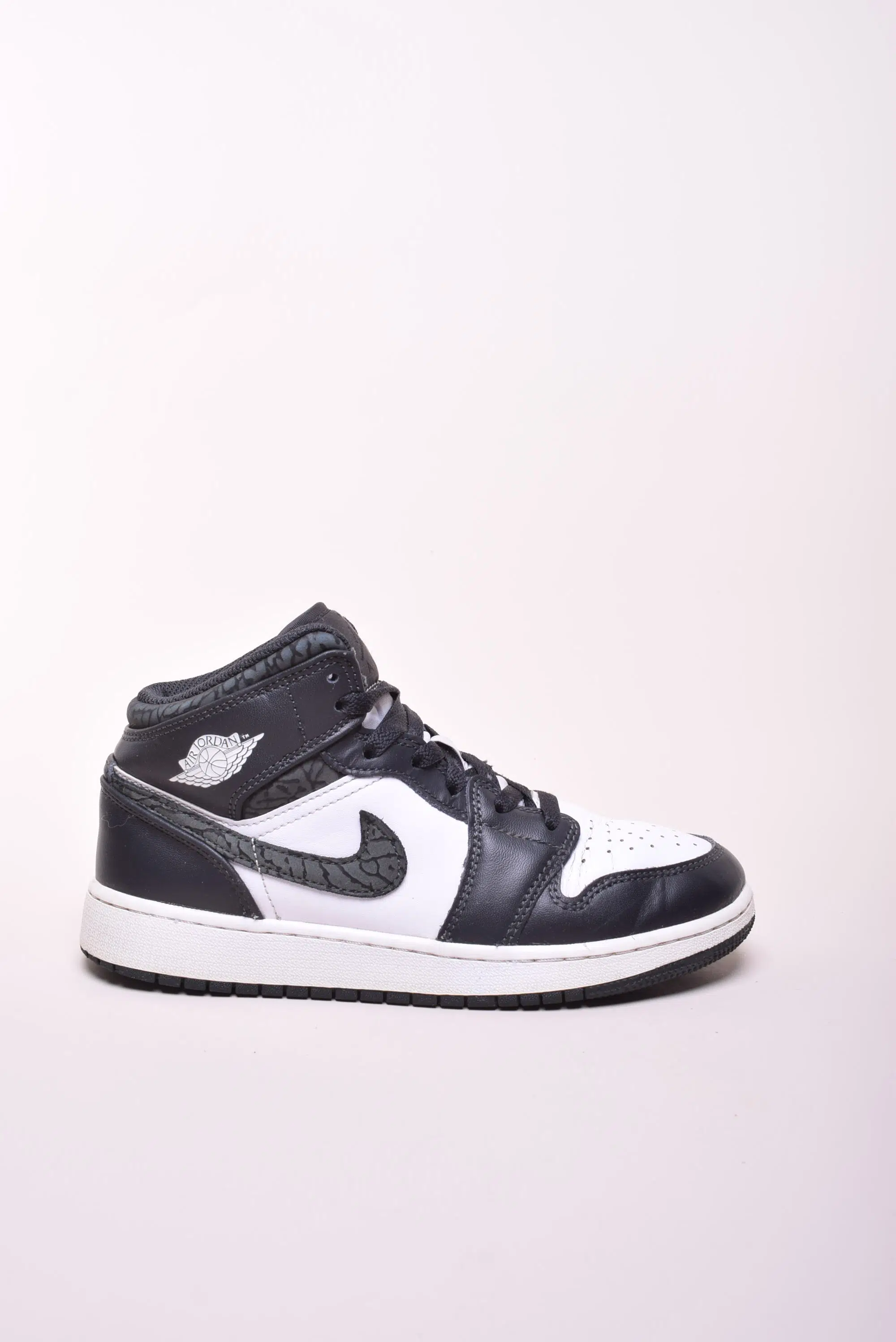 Sneakers dama Air Jordan 1 Mid