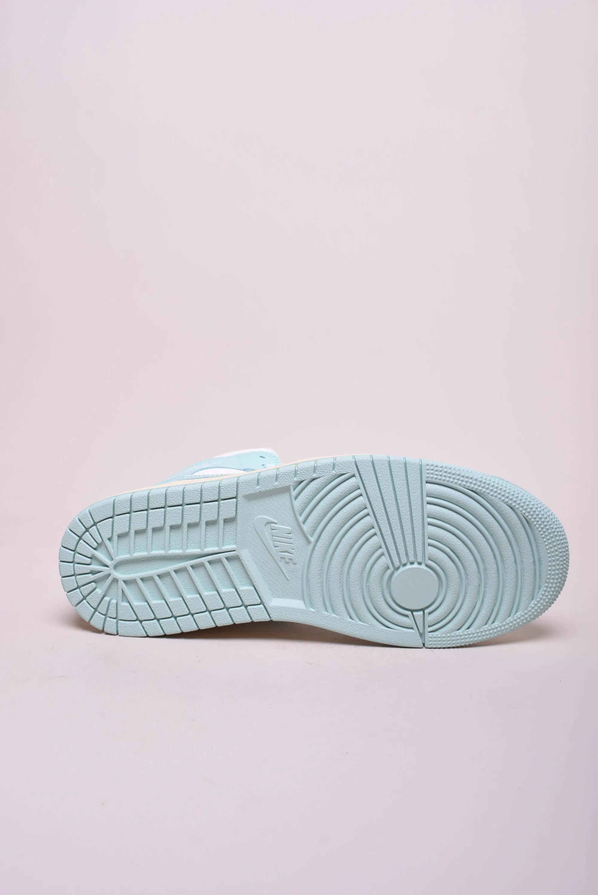 Sneakers dama Air Jordan 1 Mid "Light Dew" [2]
