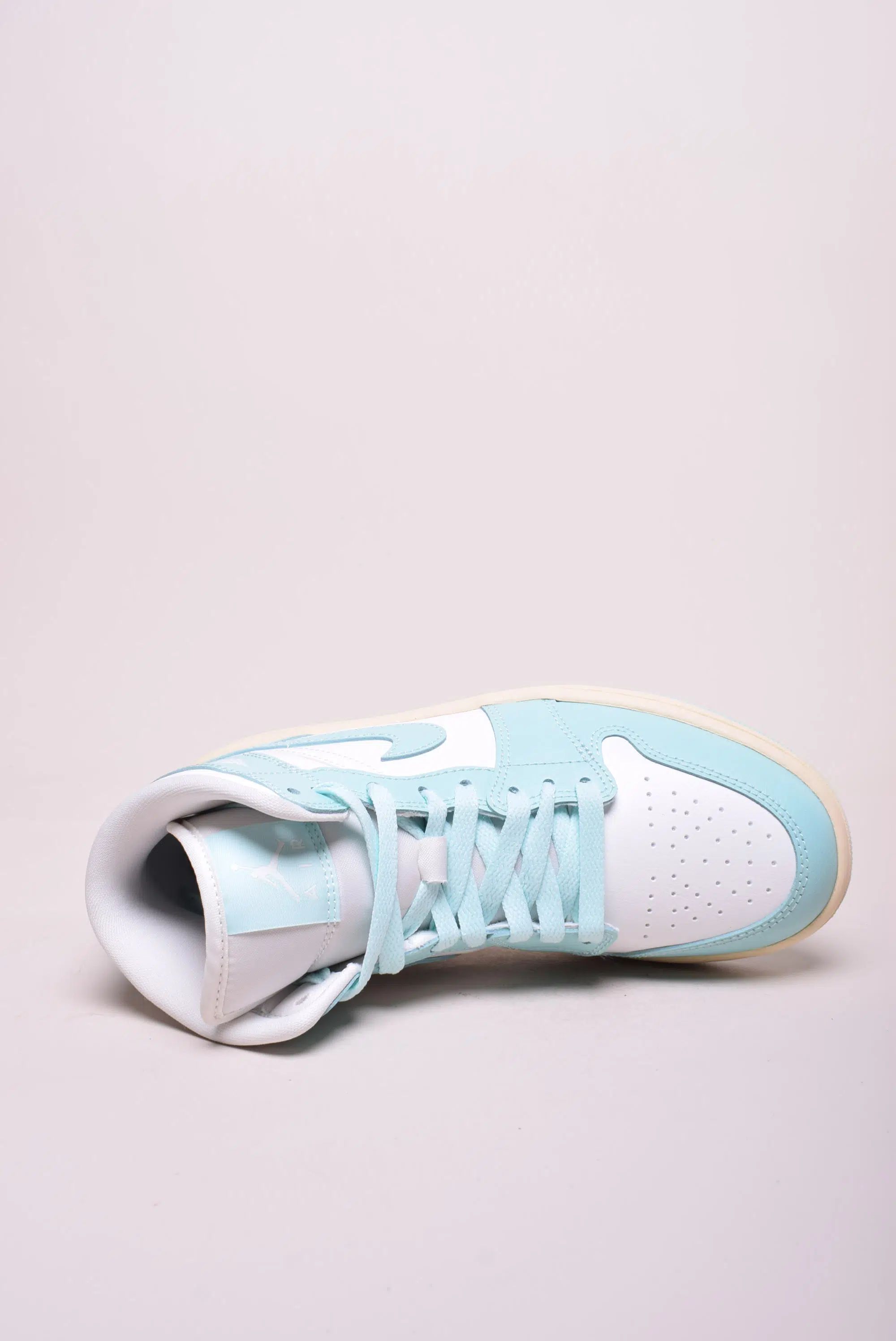 Sneakers dama Air Jordan 1 Mid "Light Dew" [4]