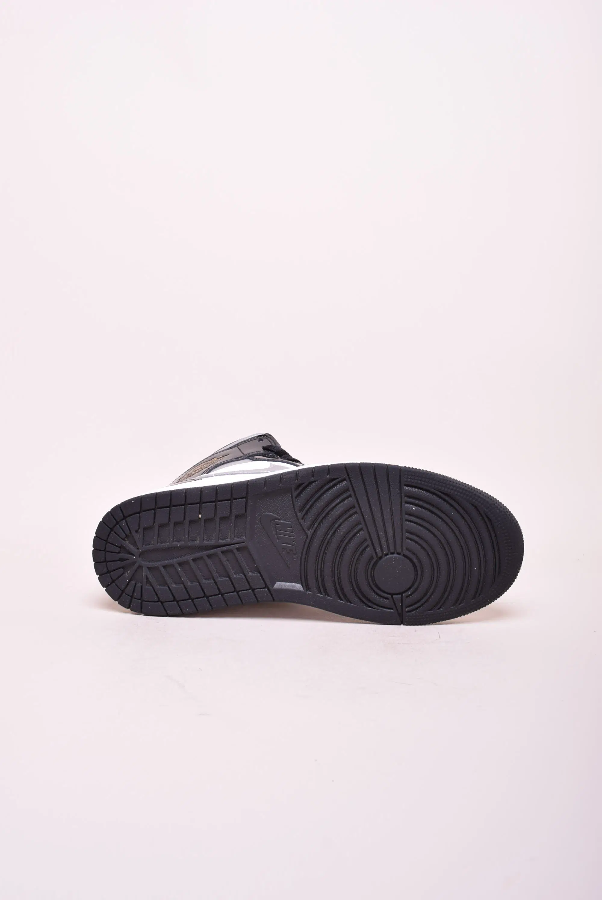 Sneakers dama Air Jordan 1 Mid SE [2]