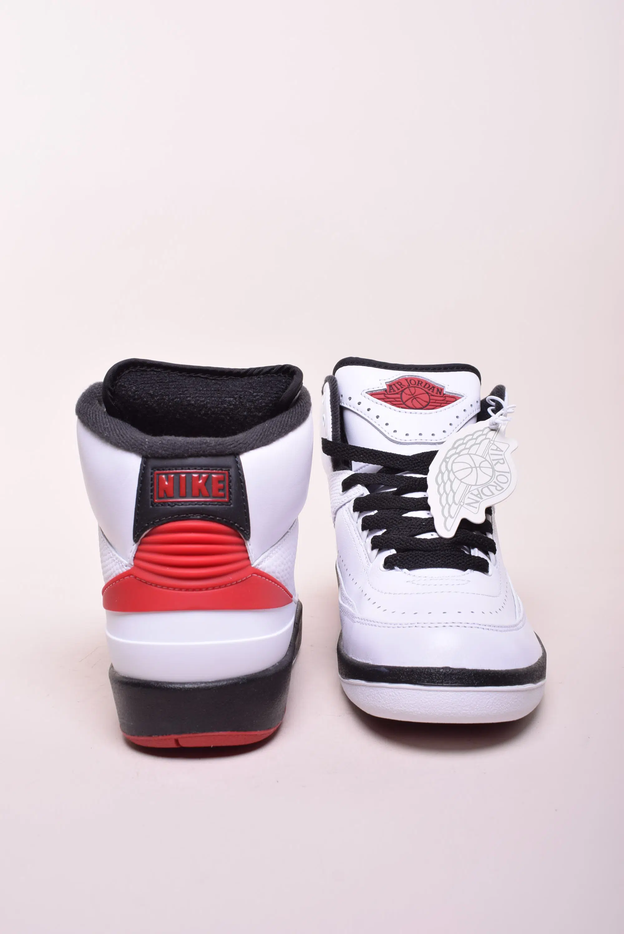Sneakers dama Air Jordan 2 Retro "Chicago" [3]