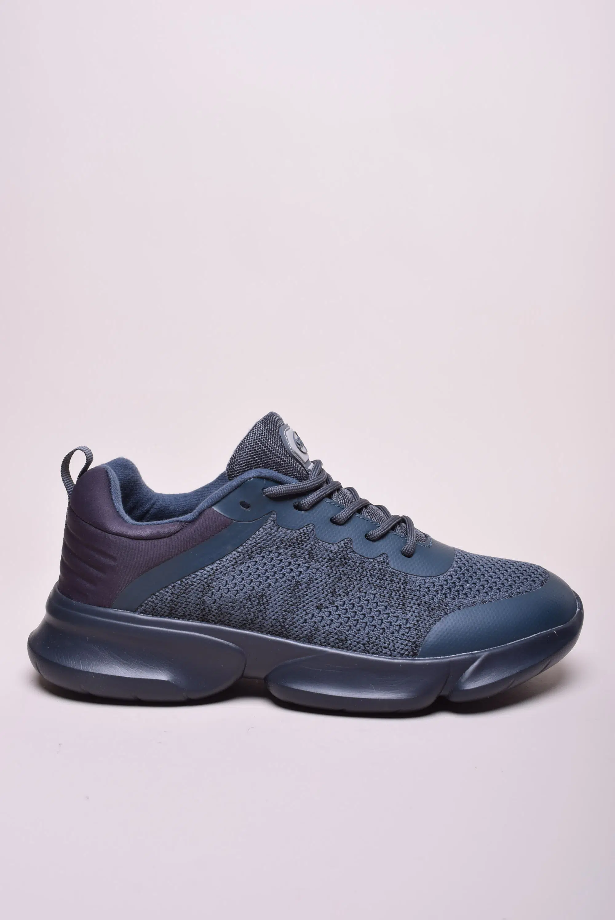 Sneakers dama Camden Two