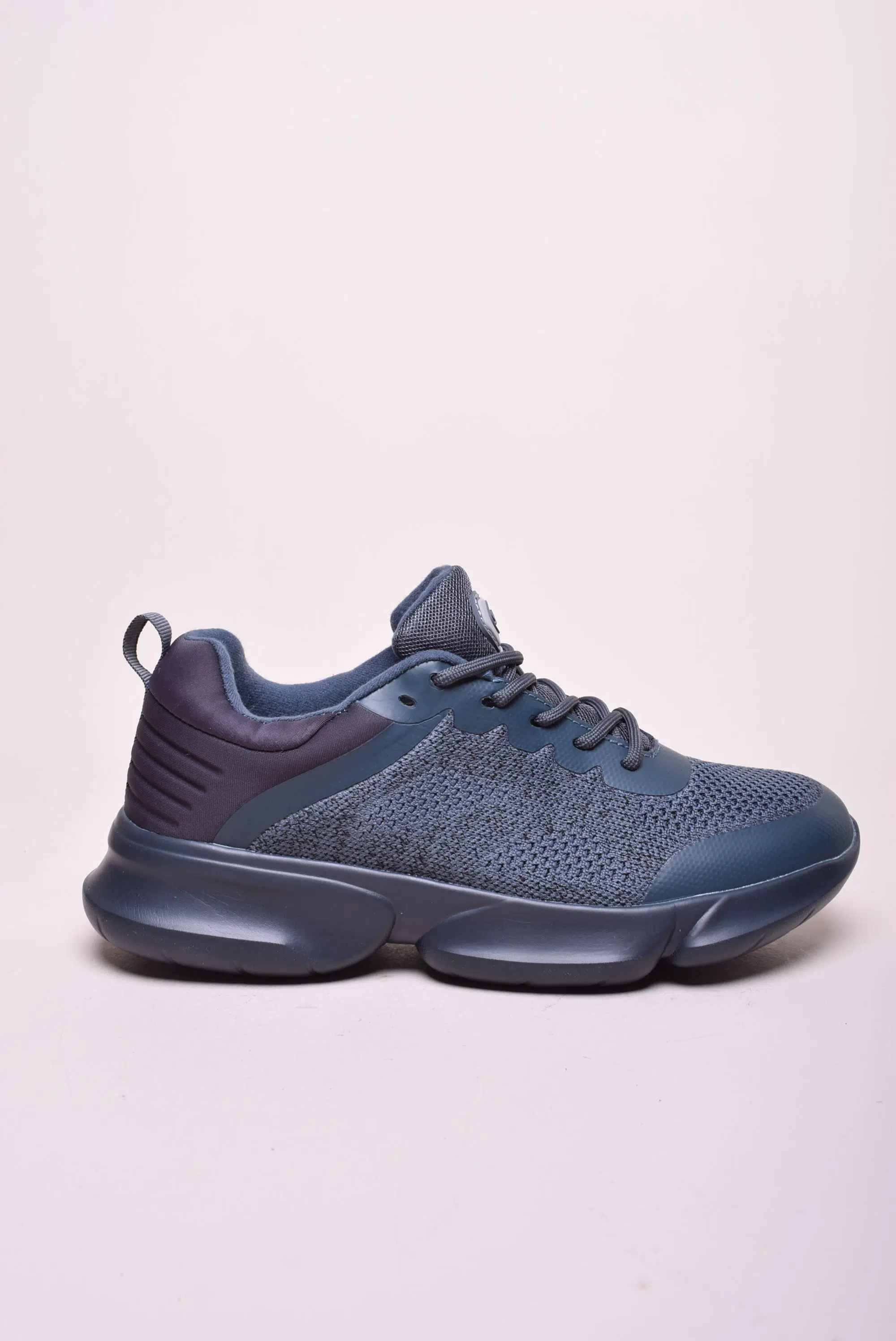 Sneakers dama Camden Two