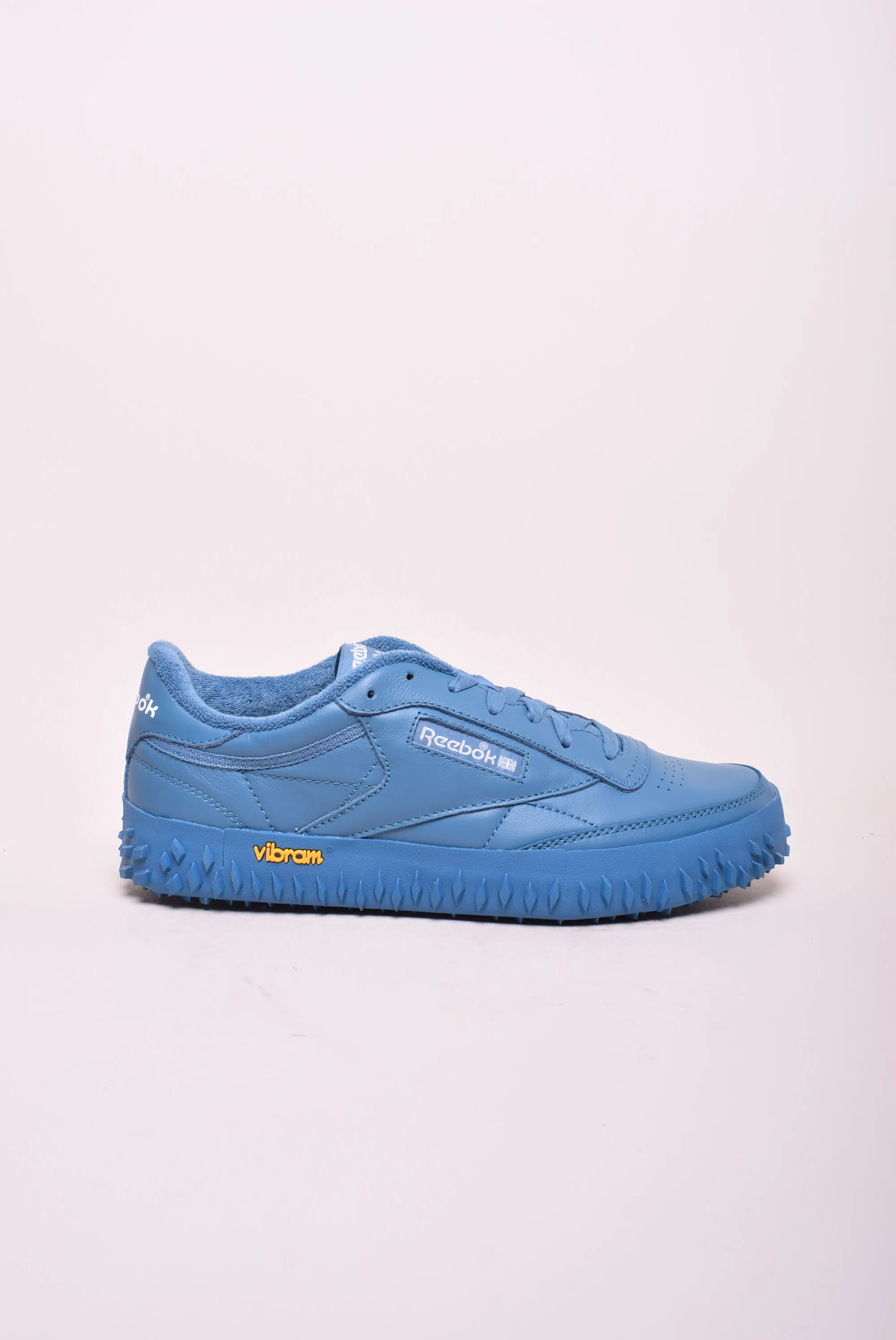Sneakers dama Club C