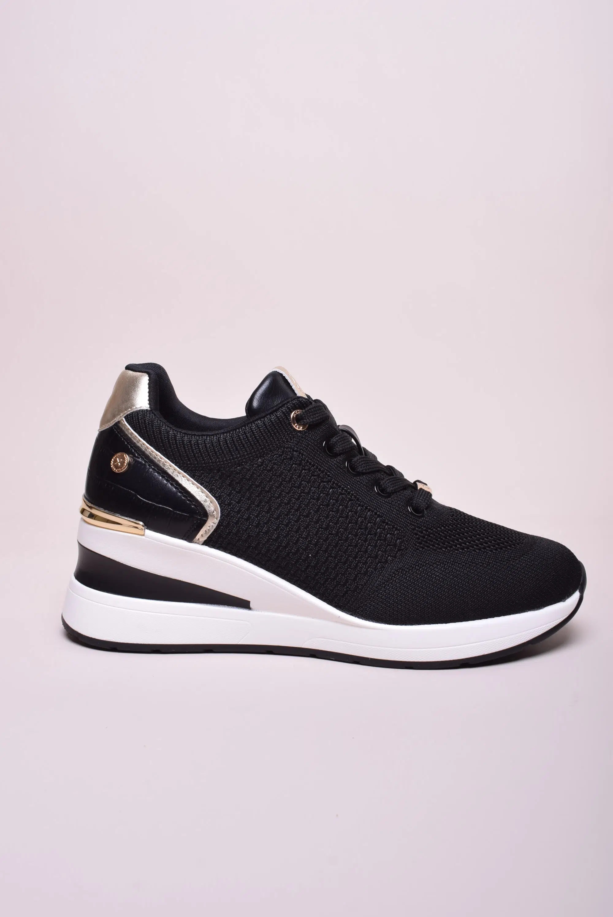 Adidasi dama cu platforma