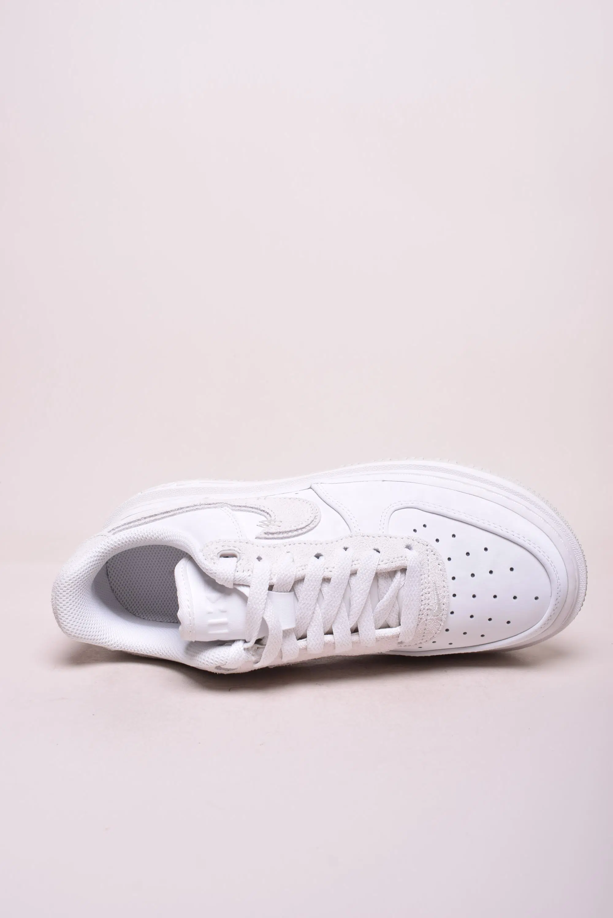 Sneakers dama cu platforma Air Force 1 Luxe [4]