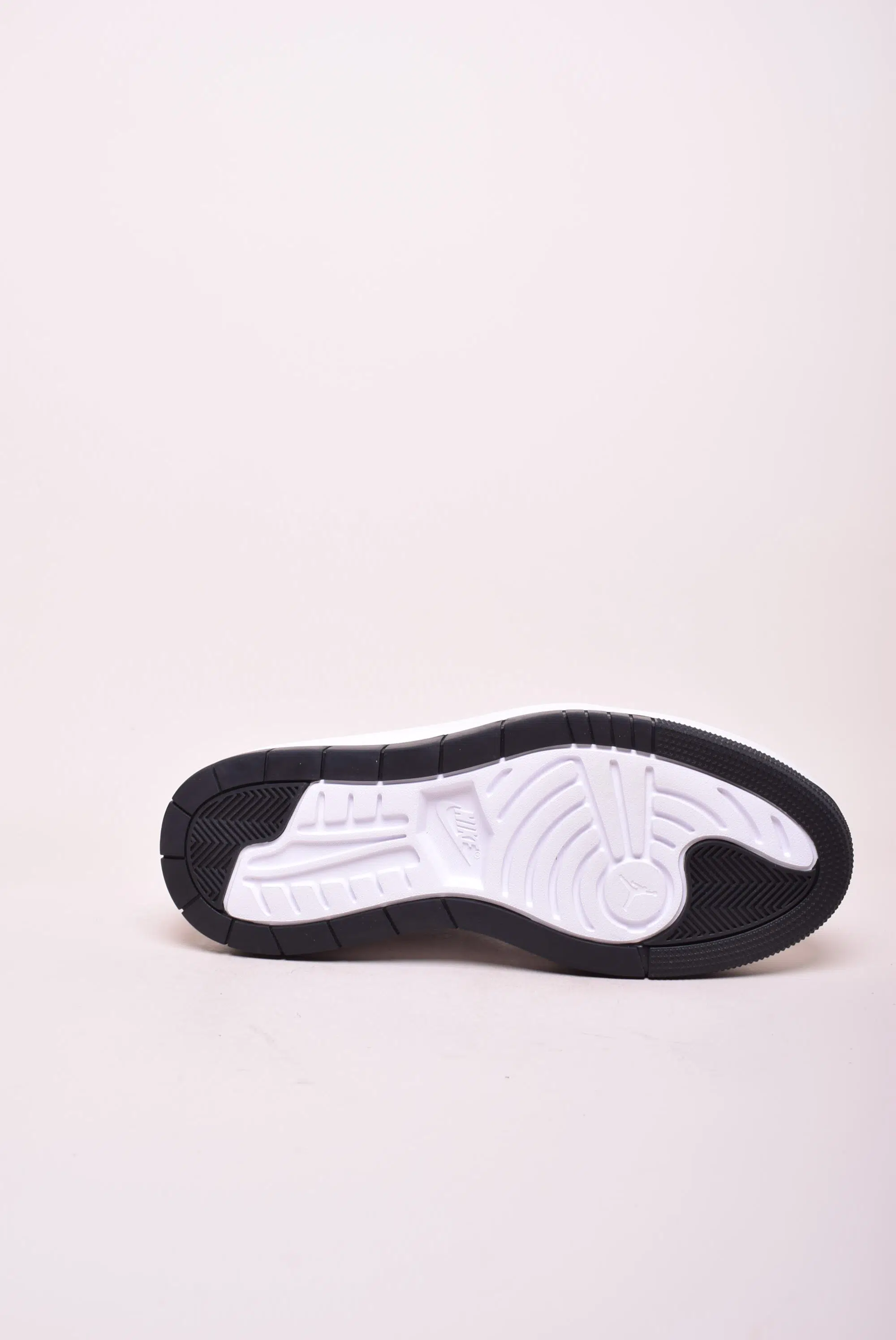 Sneakers dama cu platforma Air Jordan 1 Elevate Low [2]