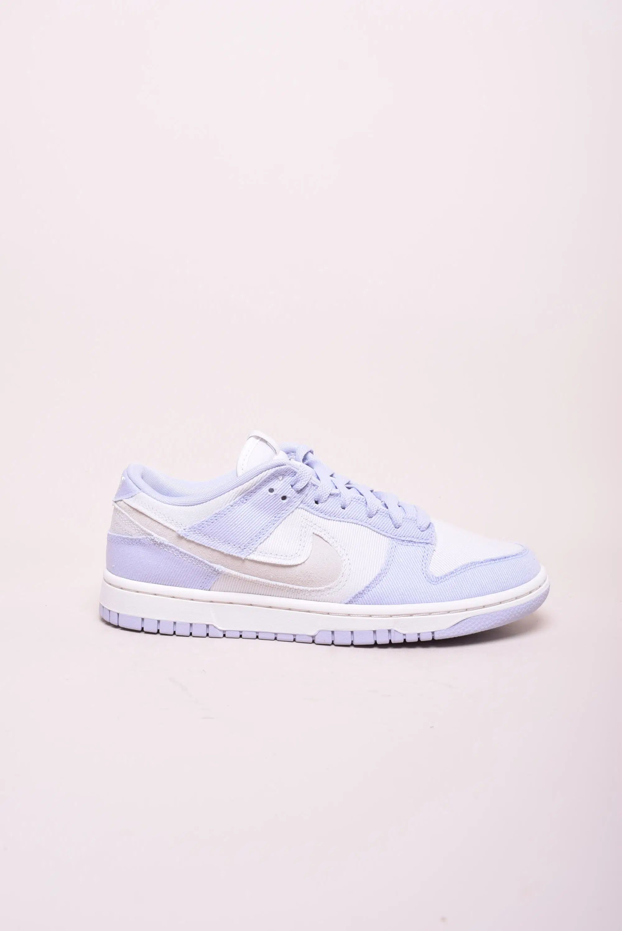 Adidasi dama Dunk Low