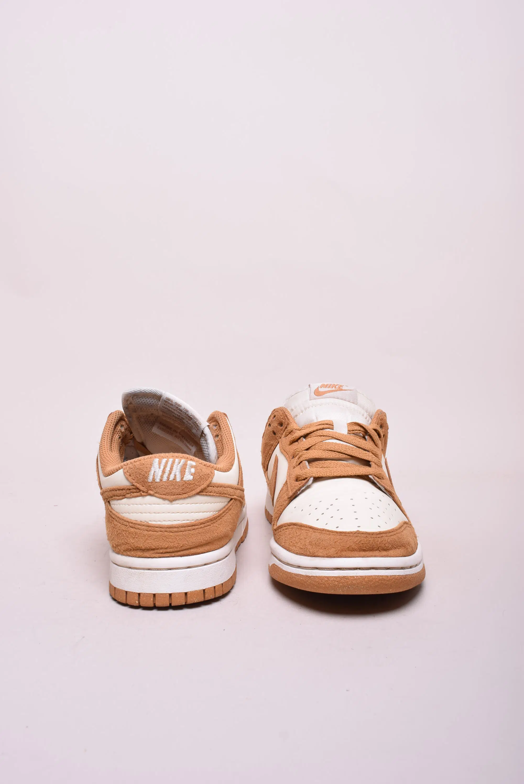 Sneakers dama Dunk Low Next Nature [3]