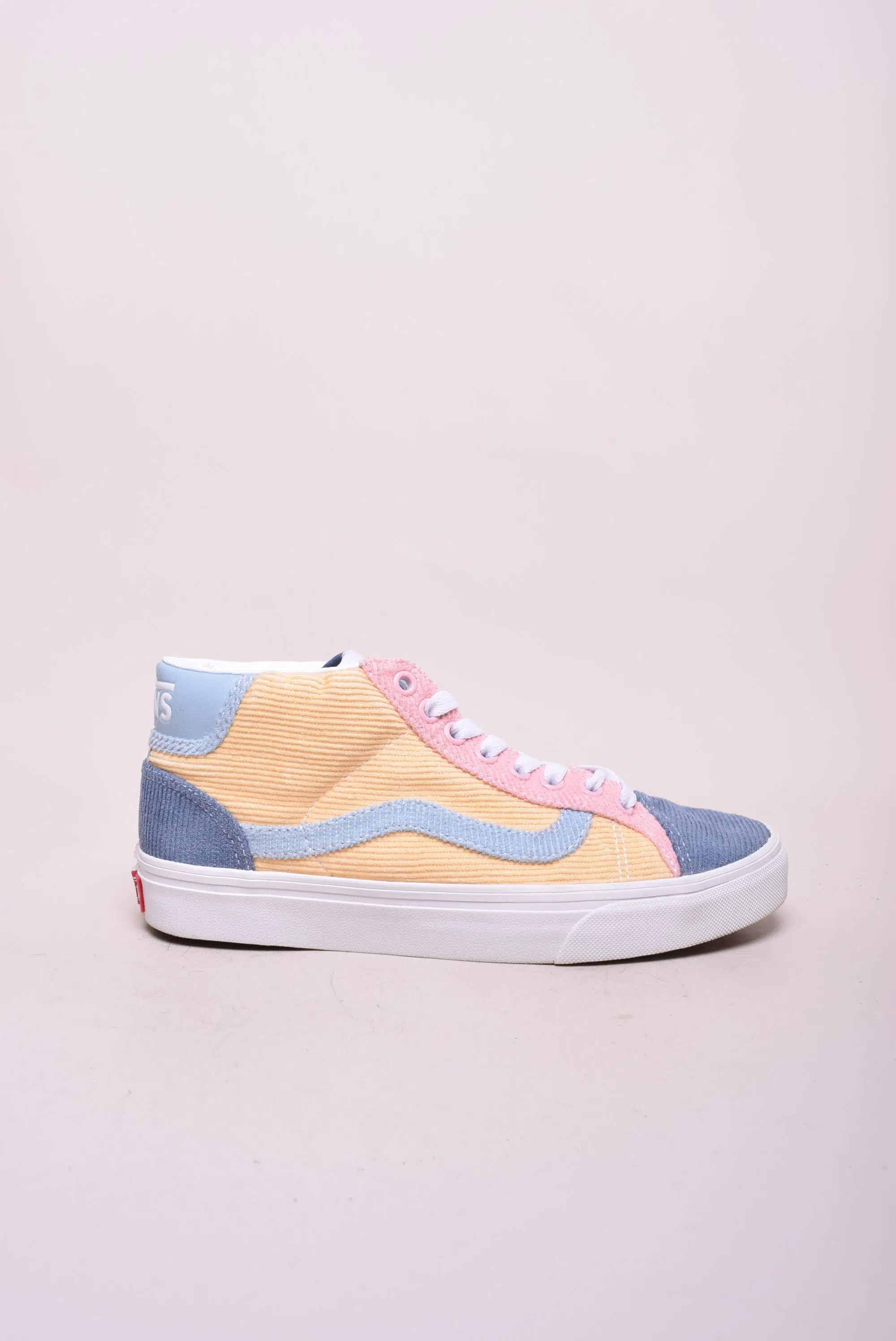 Adidasi dama Mid Skool 37