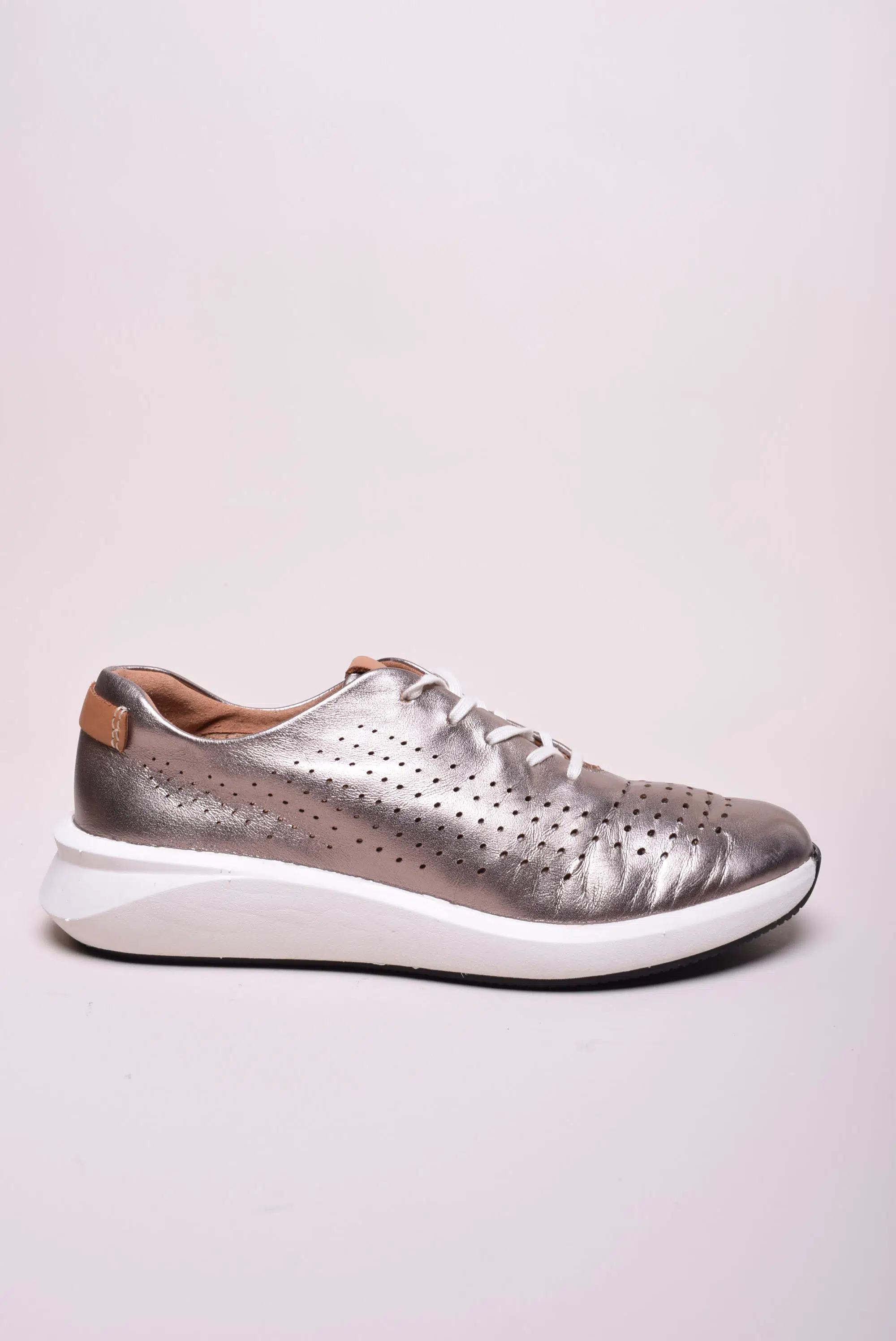 Sneakers dama perforati