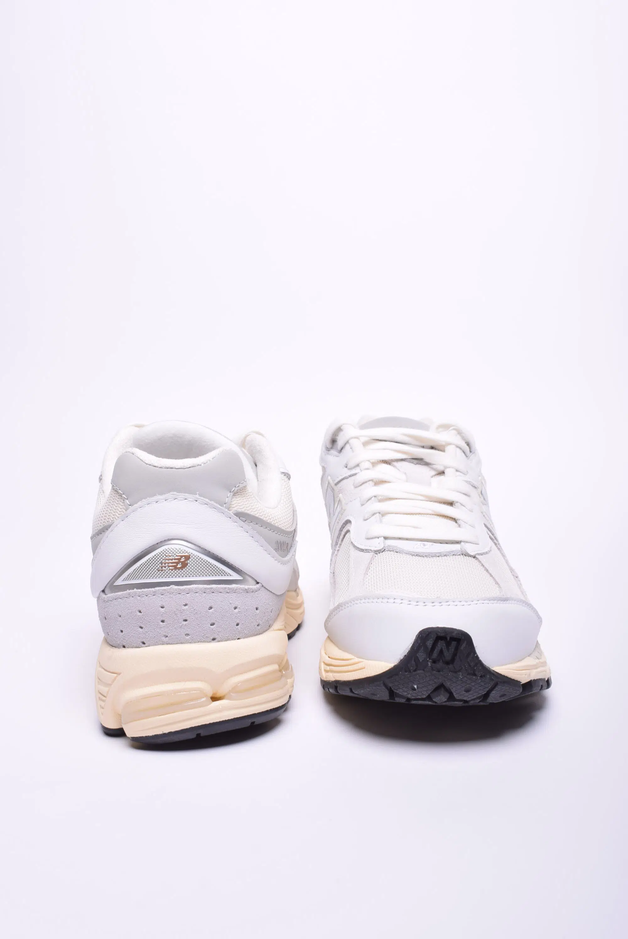 Sneakers unisex 2002R [3]