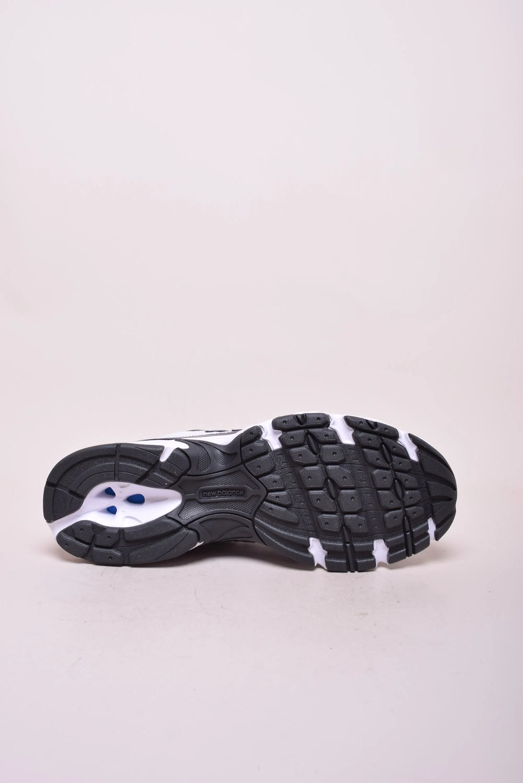 Sneakers unisex 740 [2]