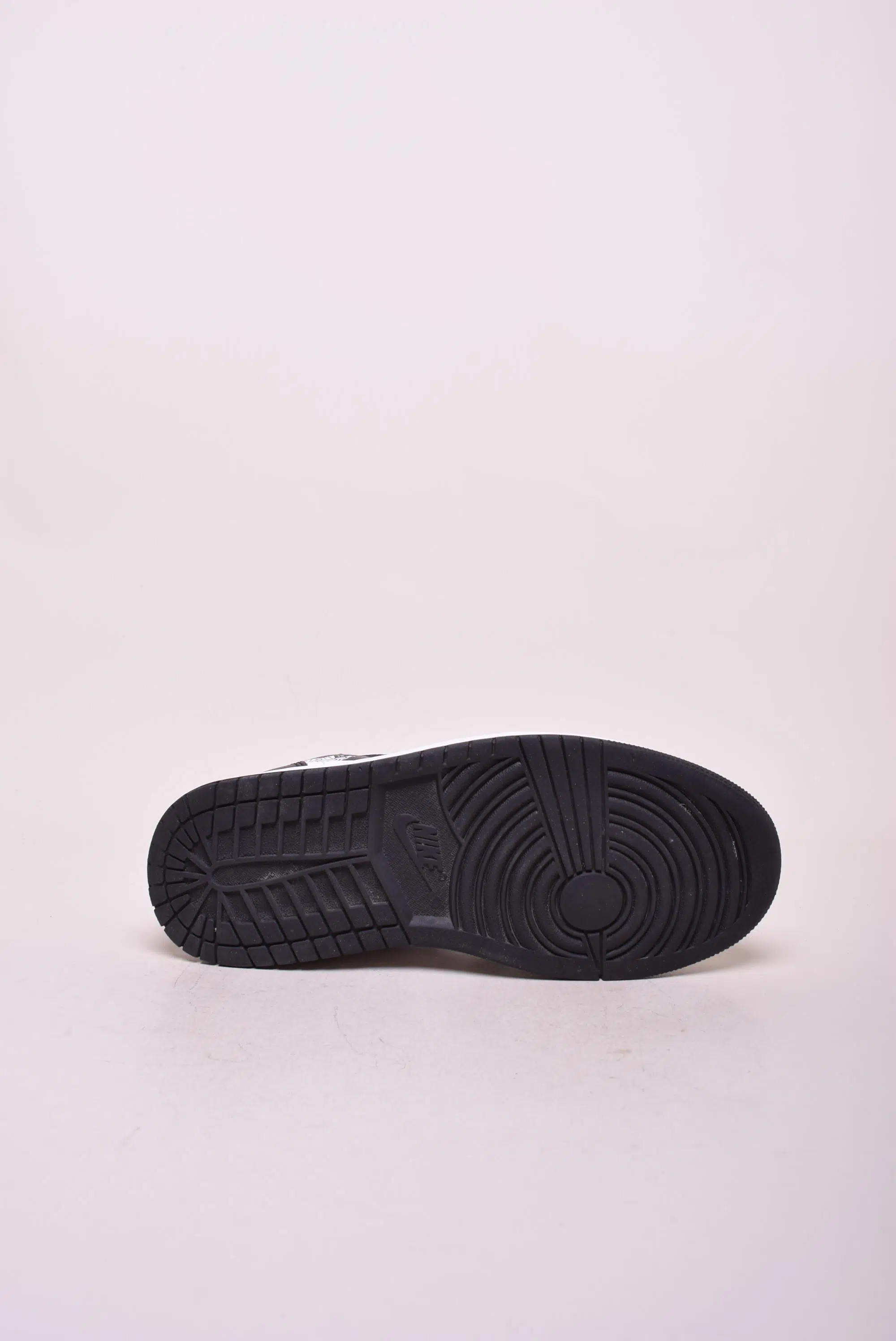 Sneakers unisex Air Jordan 1 Mid [2]