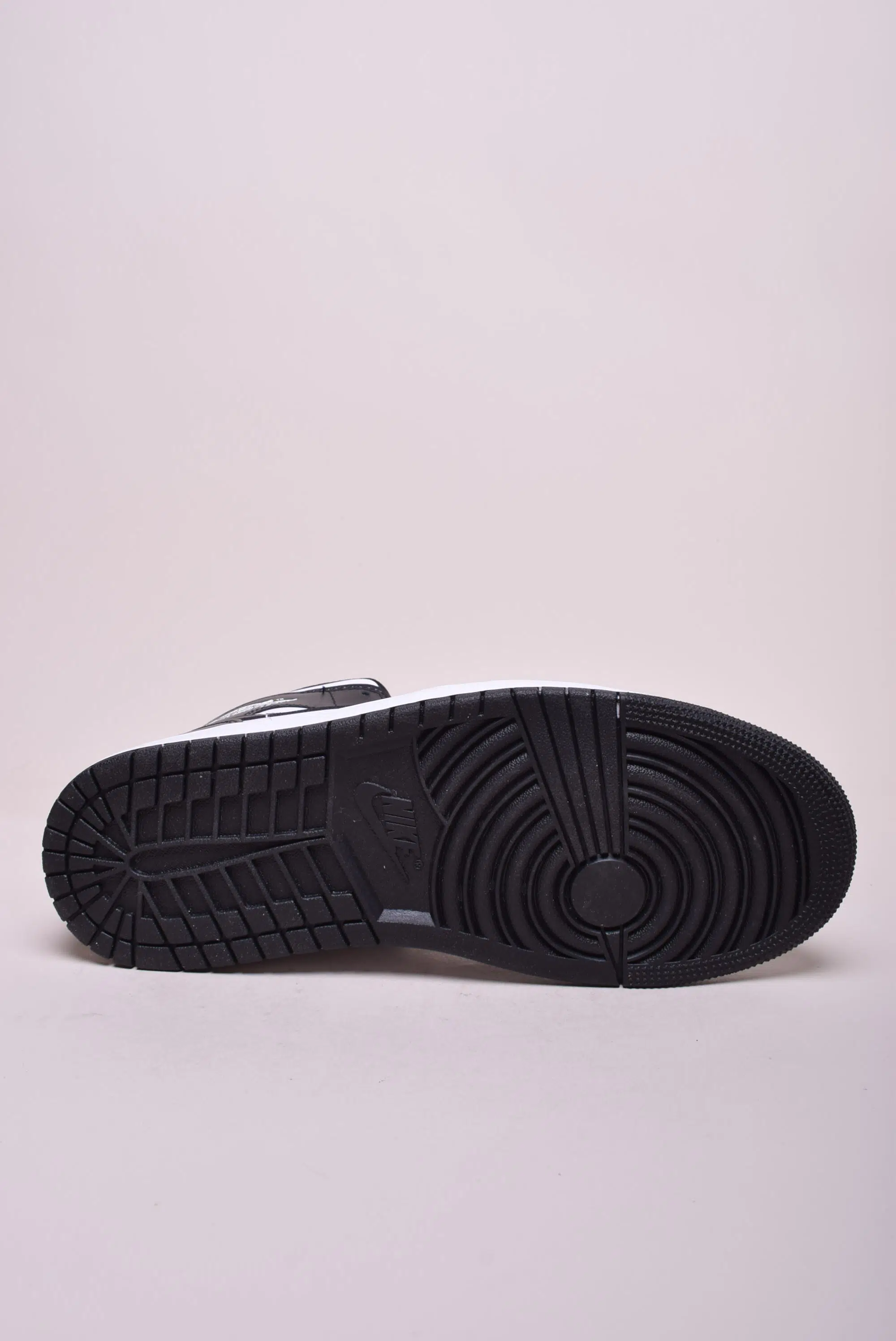 Sneakers unisex Air Jordan 1 Mid [2]