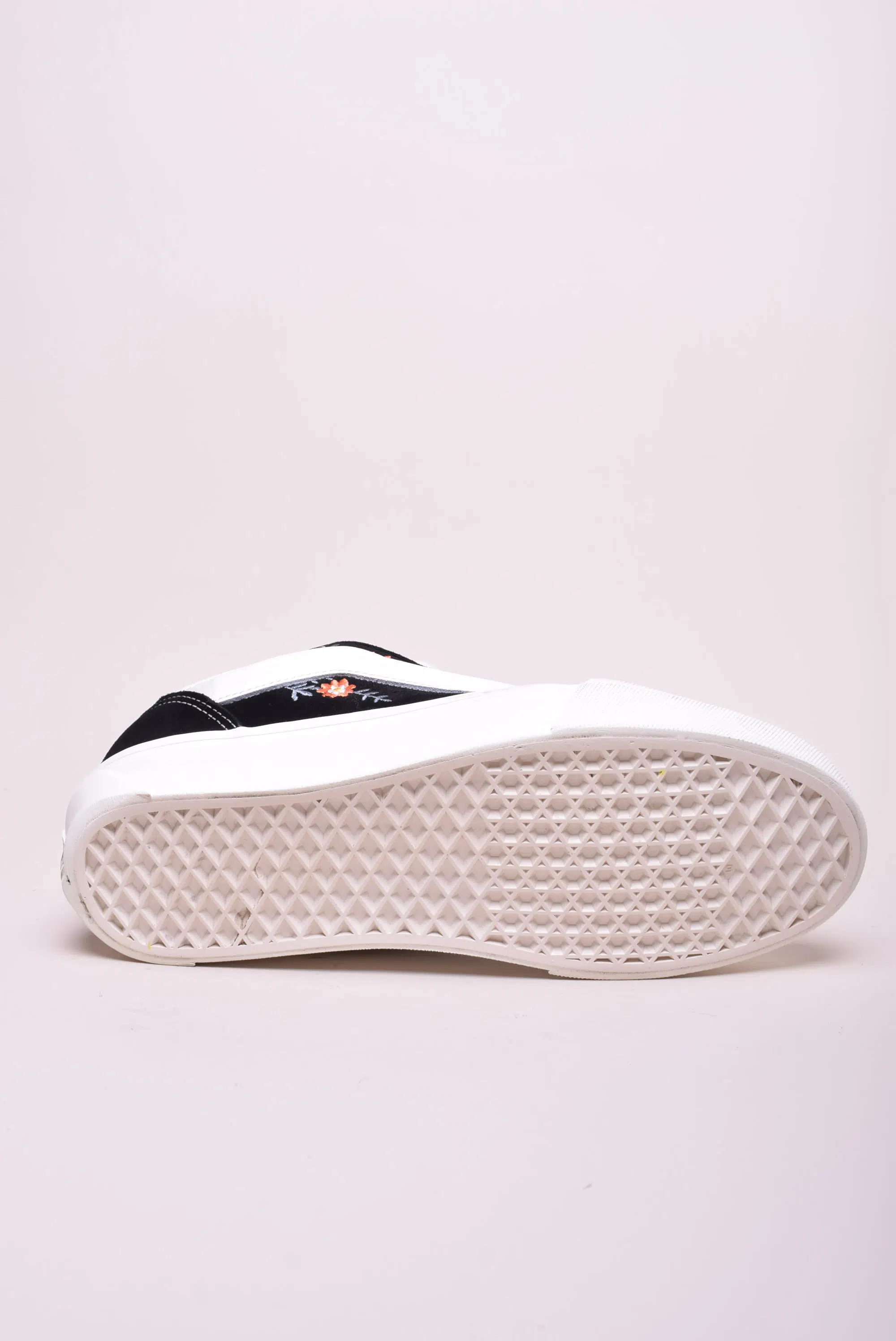 Sneakers unisex Knu Skool [2]