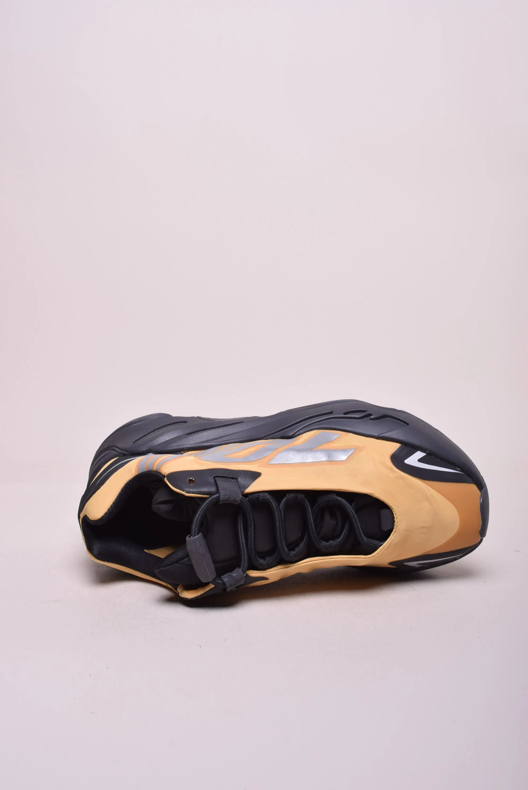 Sneakers unisex Yeezy Boost 700 MNVN [4]