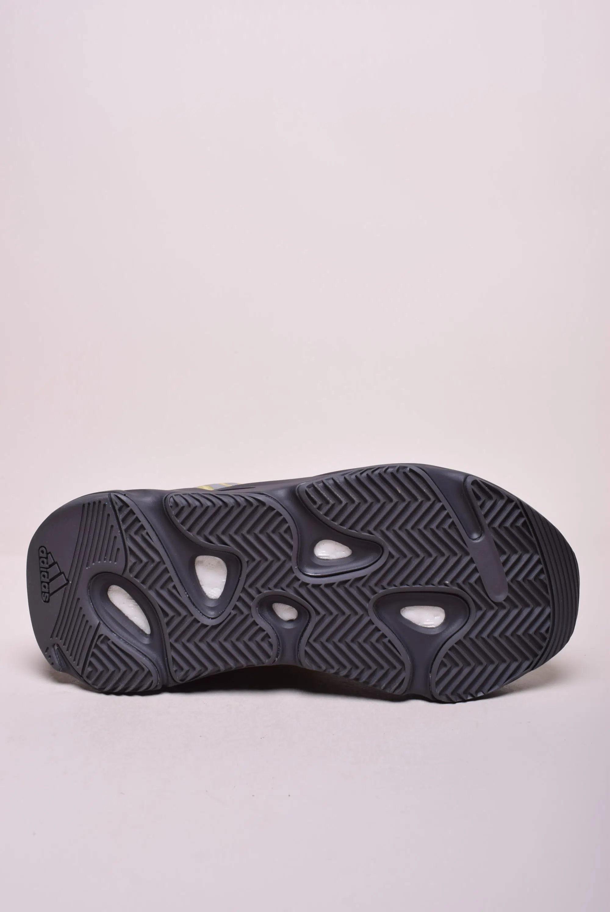 Sneakers unisex Yeezy Boost 700 MNVN "Resin" [2]