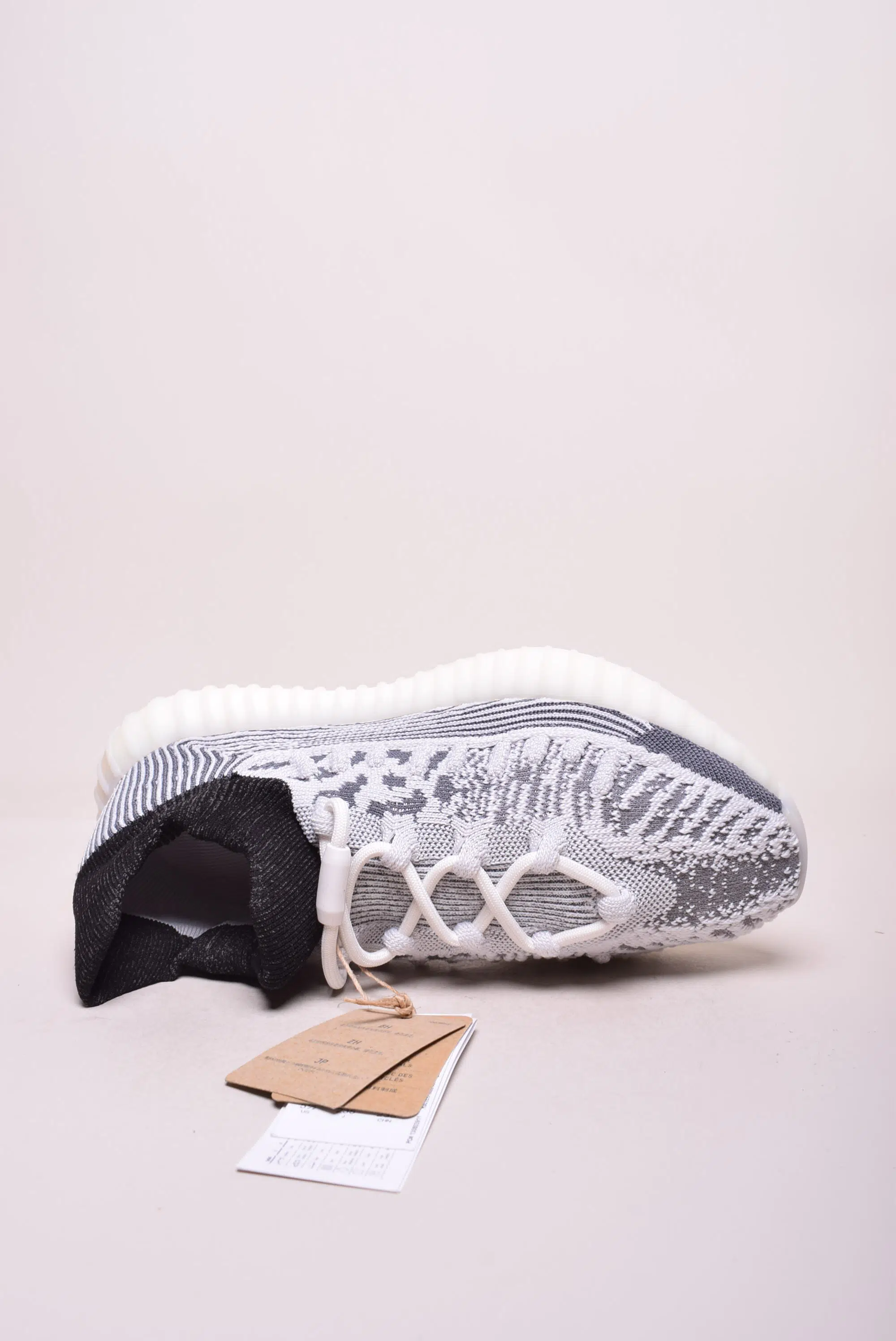 Sneakers unisex YZY 350V2 CMPCT [4]