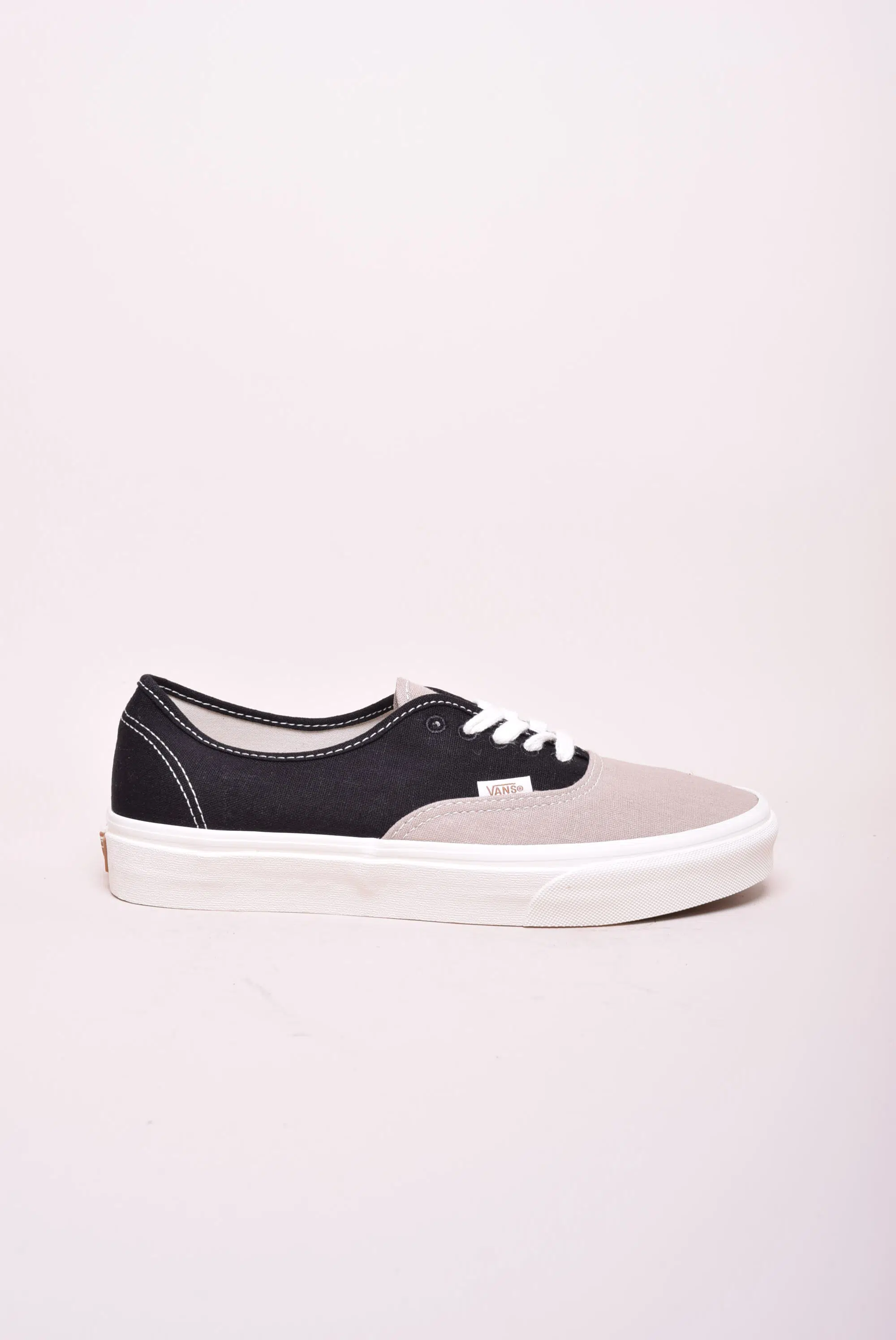Tenisi barbati Authentic