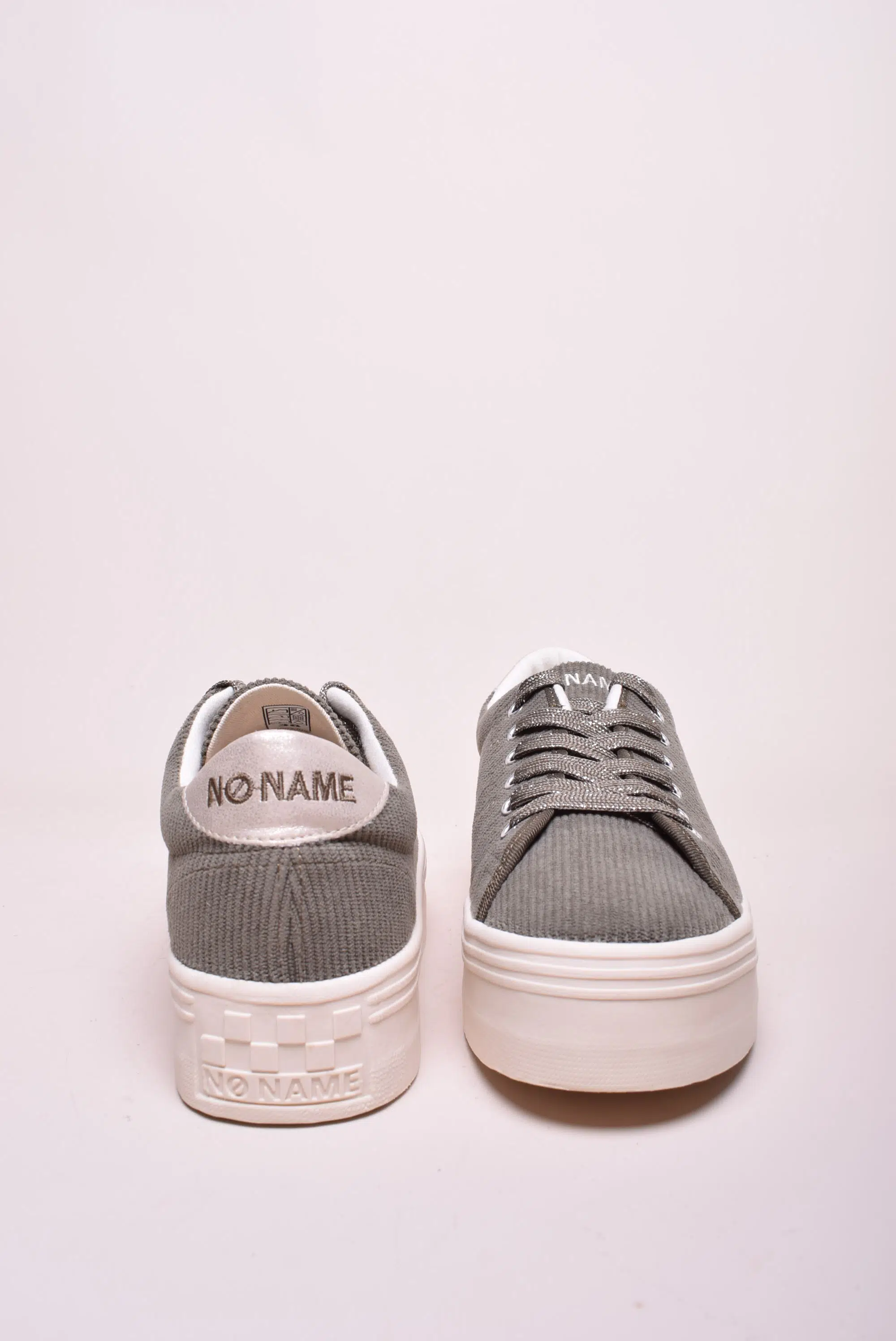 Tenisi dama cu platforma  [3]