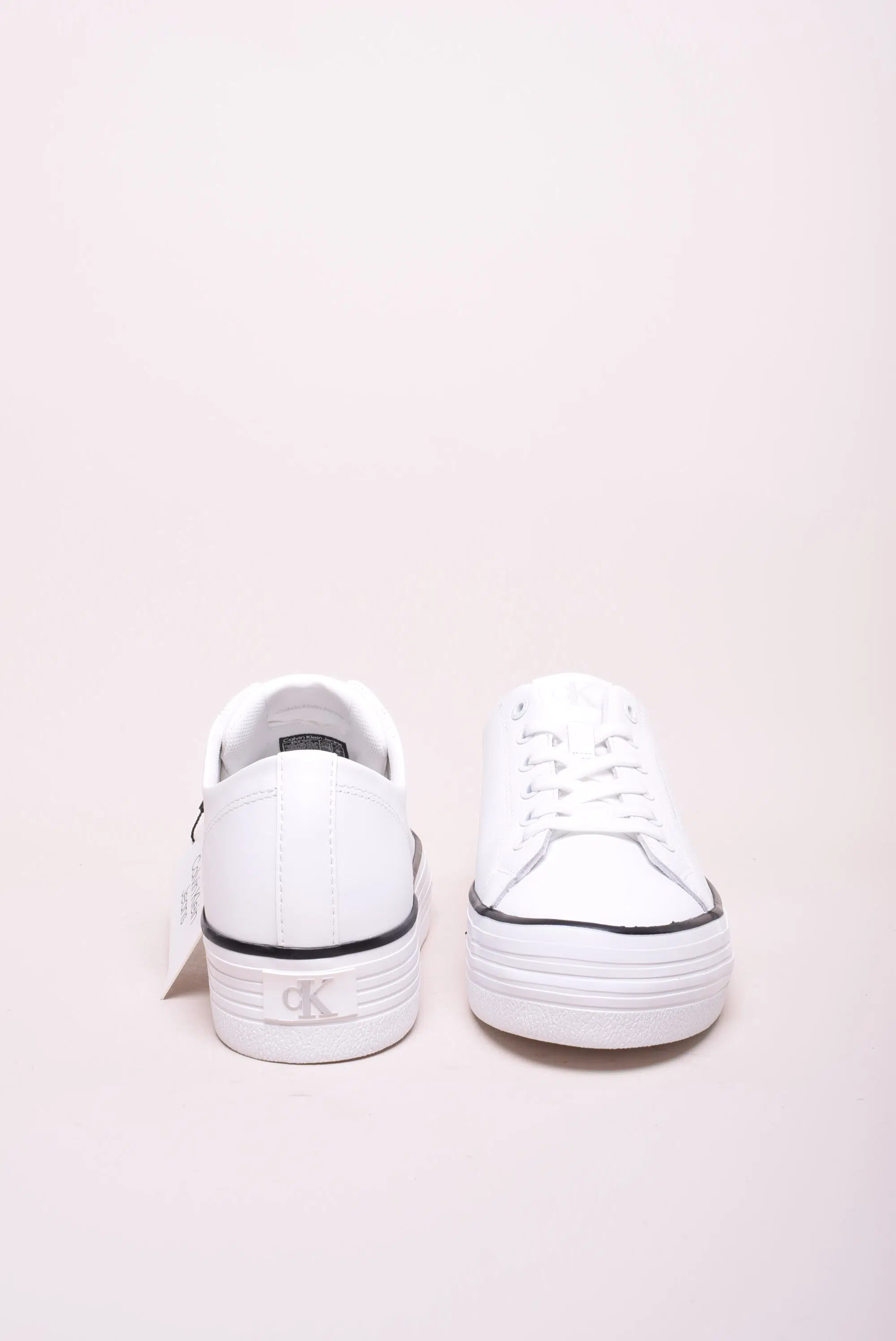 Tenisi dama cu platforma  [3]