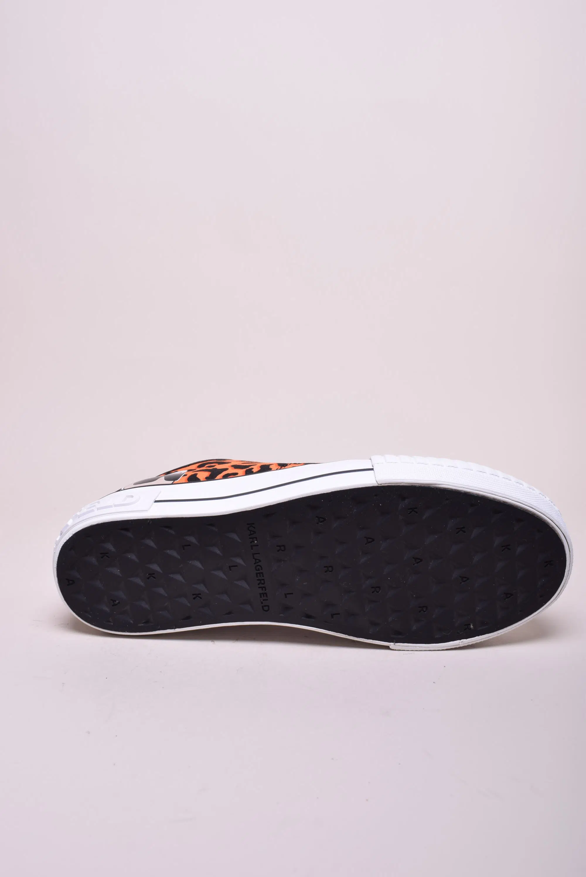 Tenisi dama cu platforma  [2]