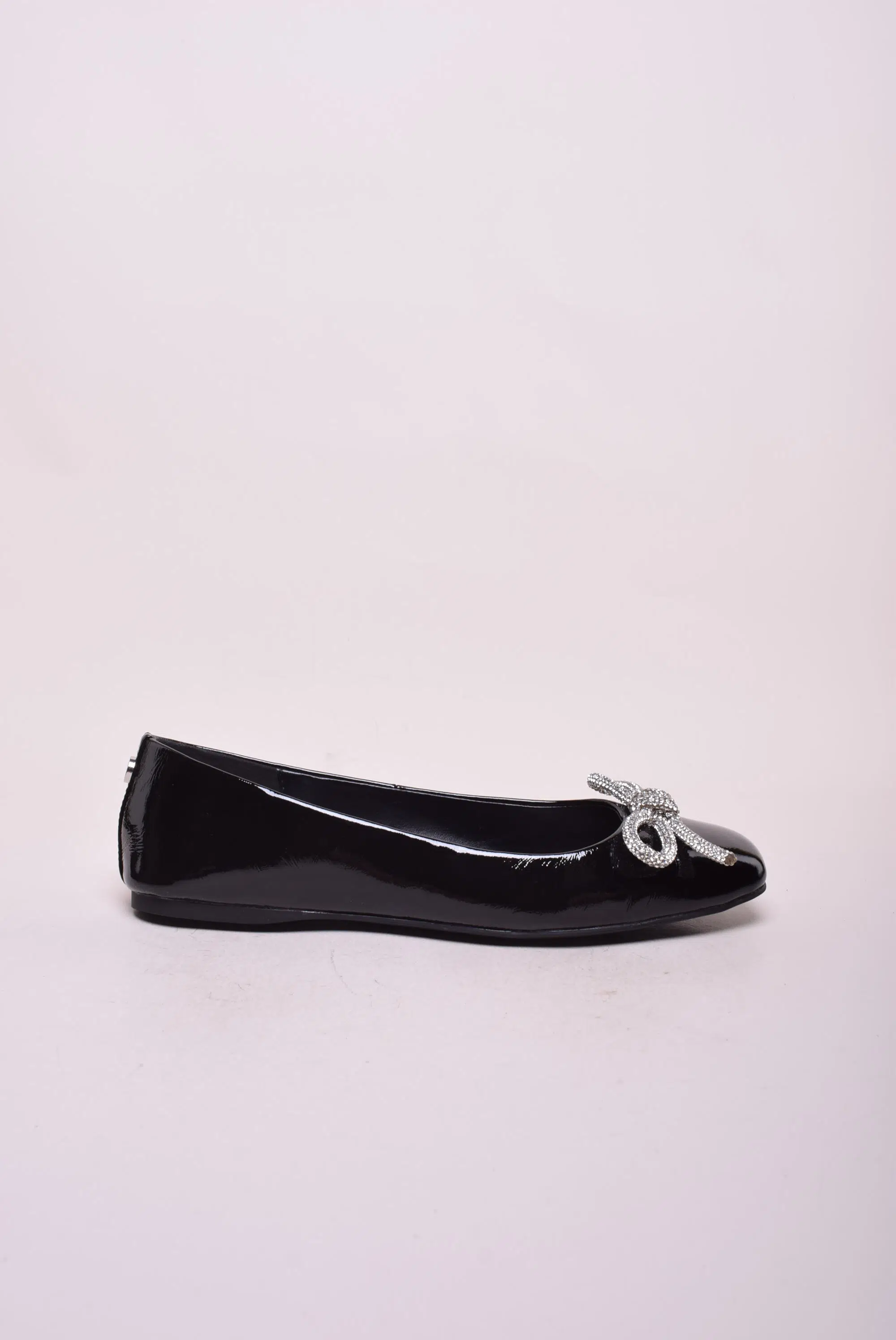 Balerini dama cu pietricele, lacuiti [0]