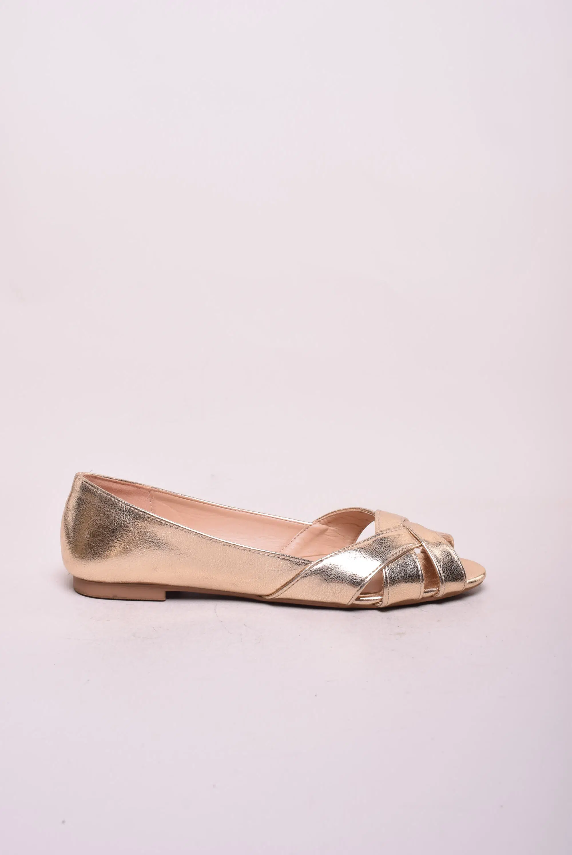 Balerini dama decupati in fata [0]