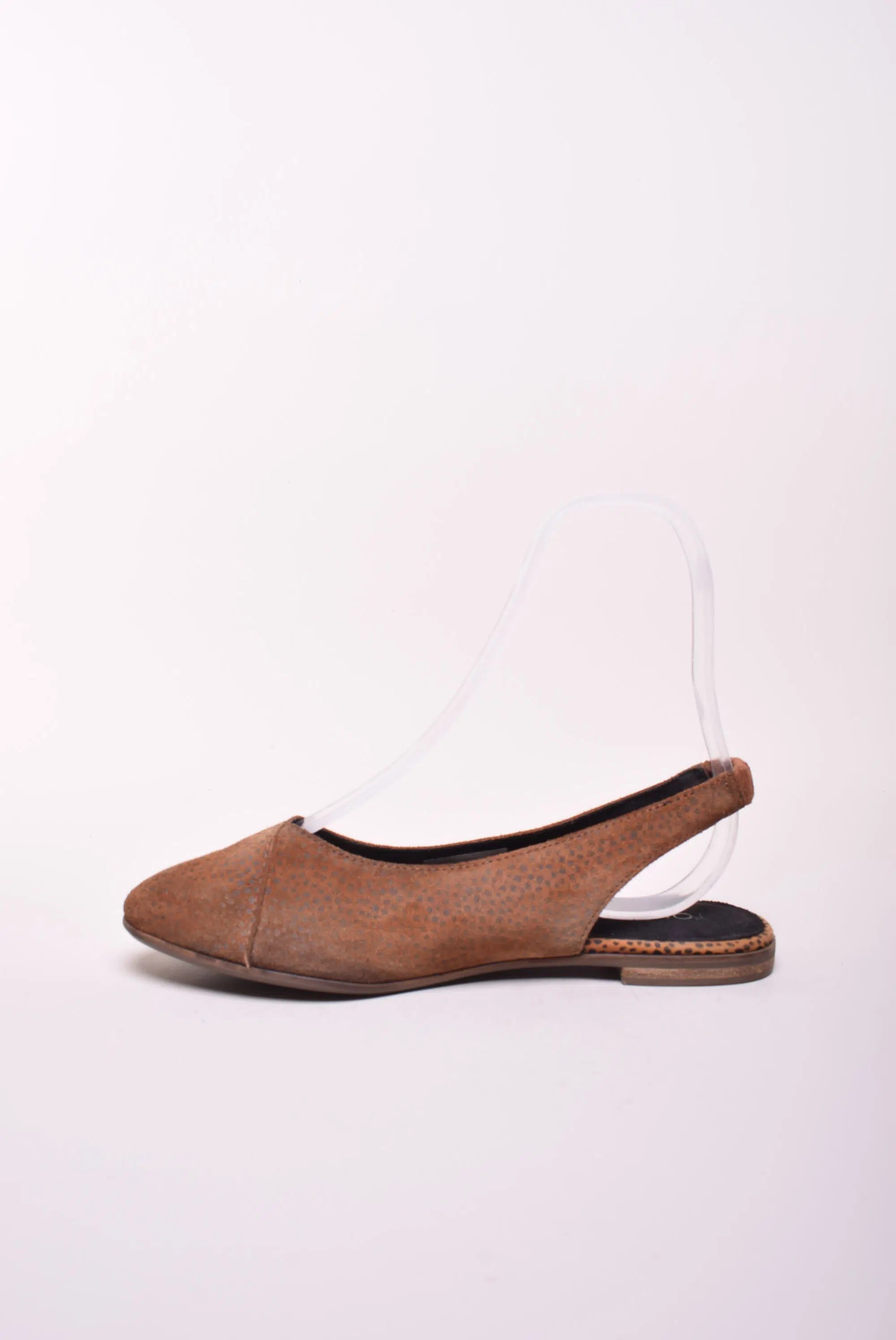 Balerini dama decupati in spate [3]