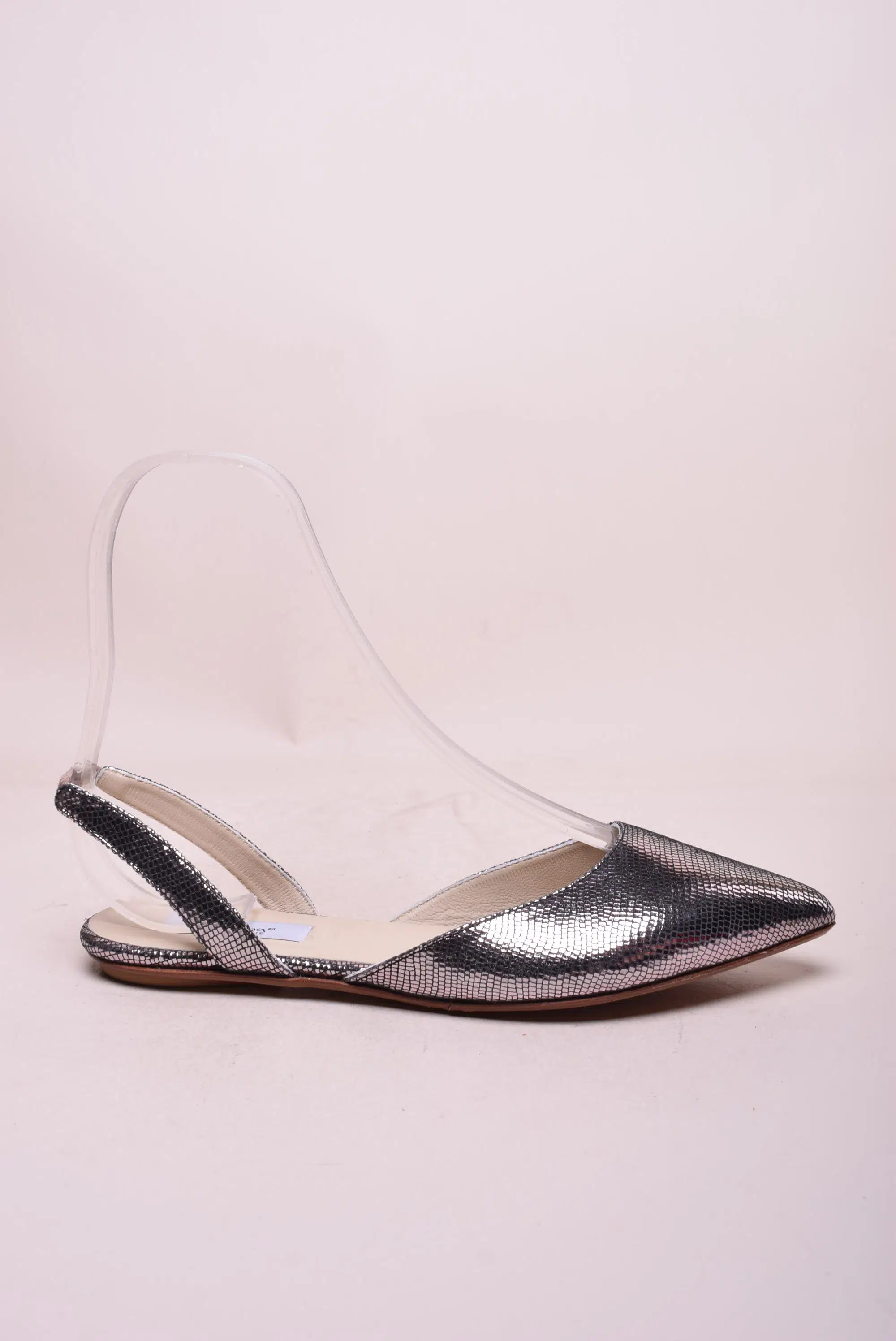 Balerini dama stiletto, decupati in spate