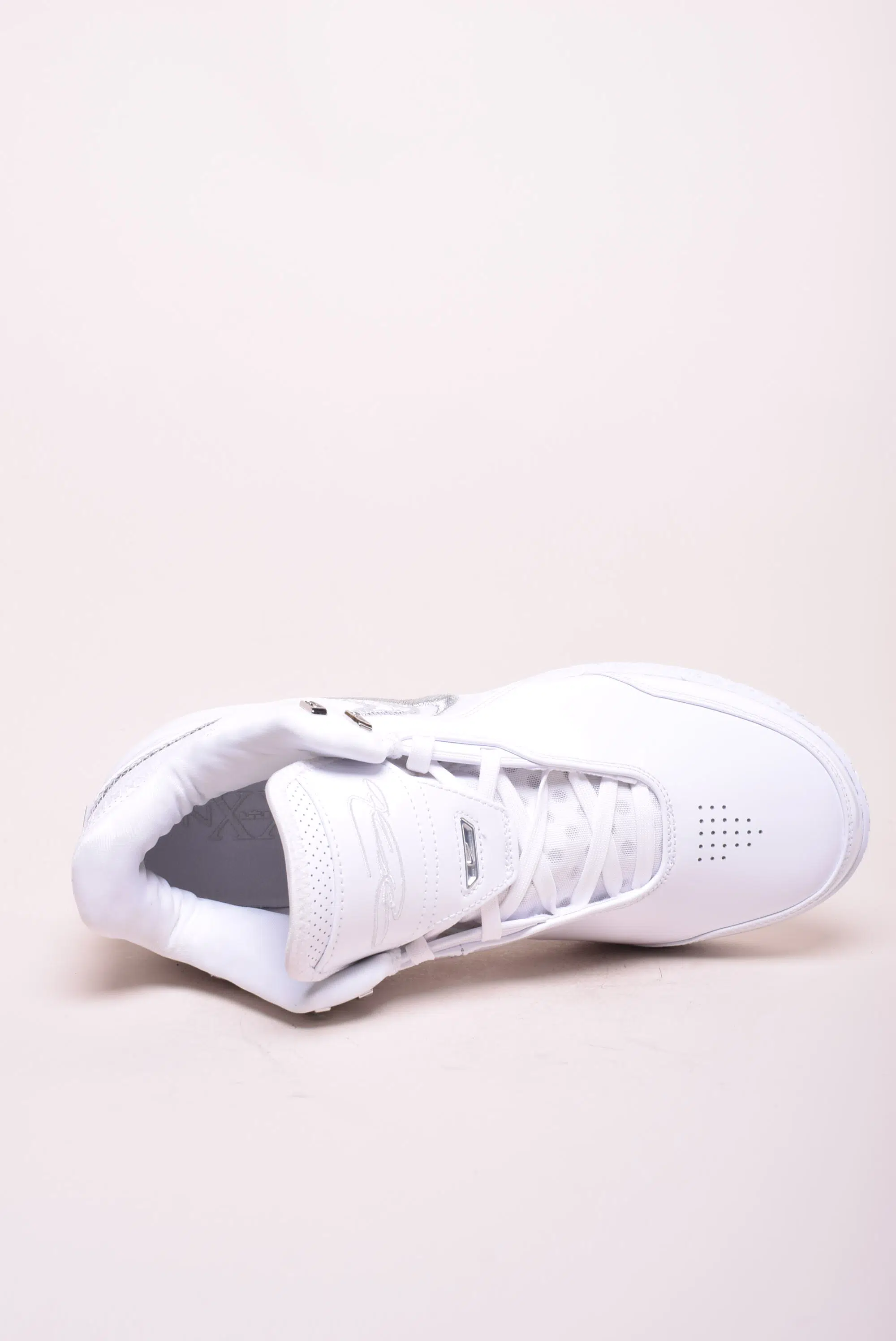 Bascheti barbati ZM Lebron NXXT Gen AMPD [3]