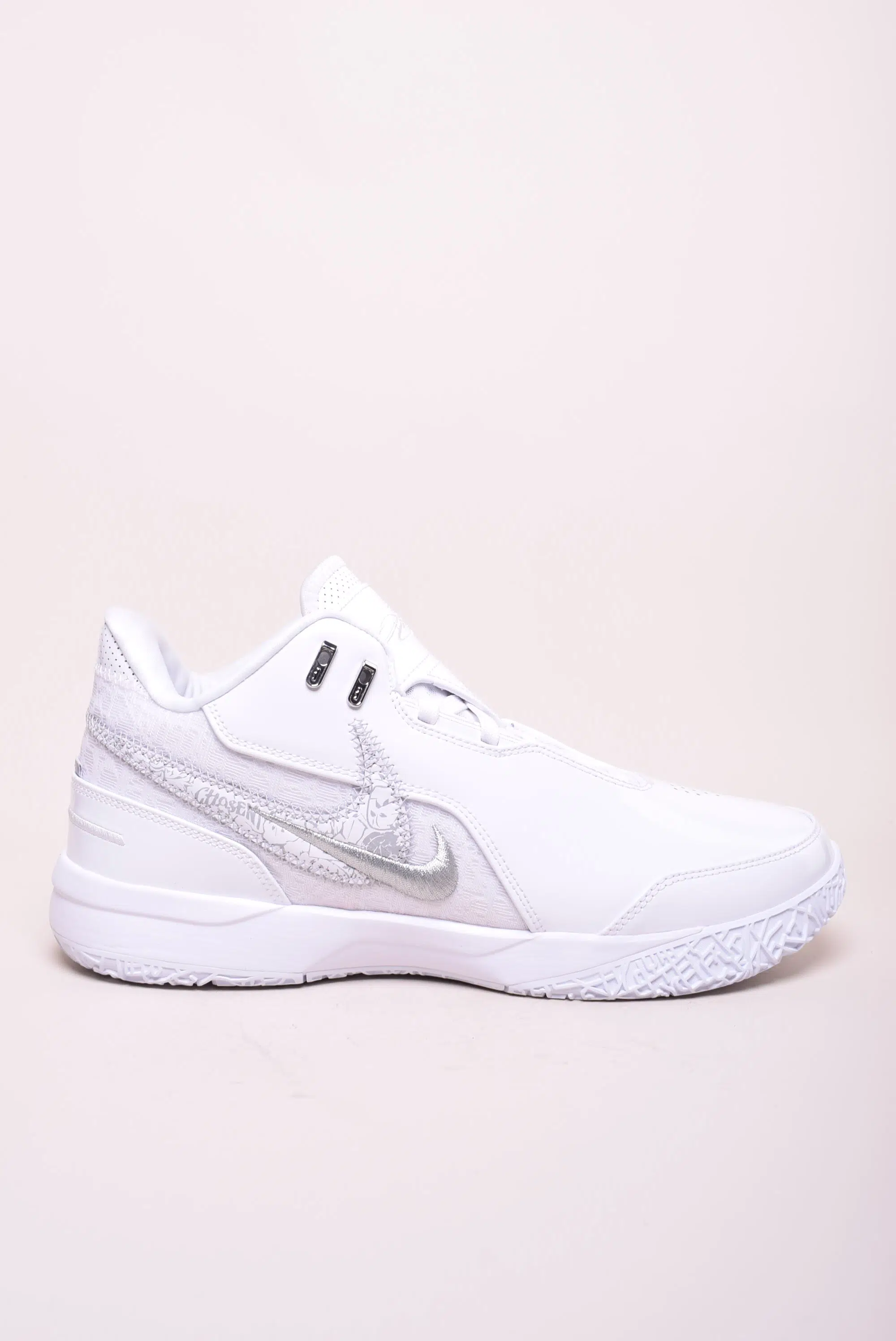 Bascheti barbati ZM Lebron NXXT Gen AMPD