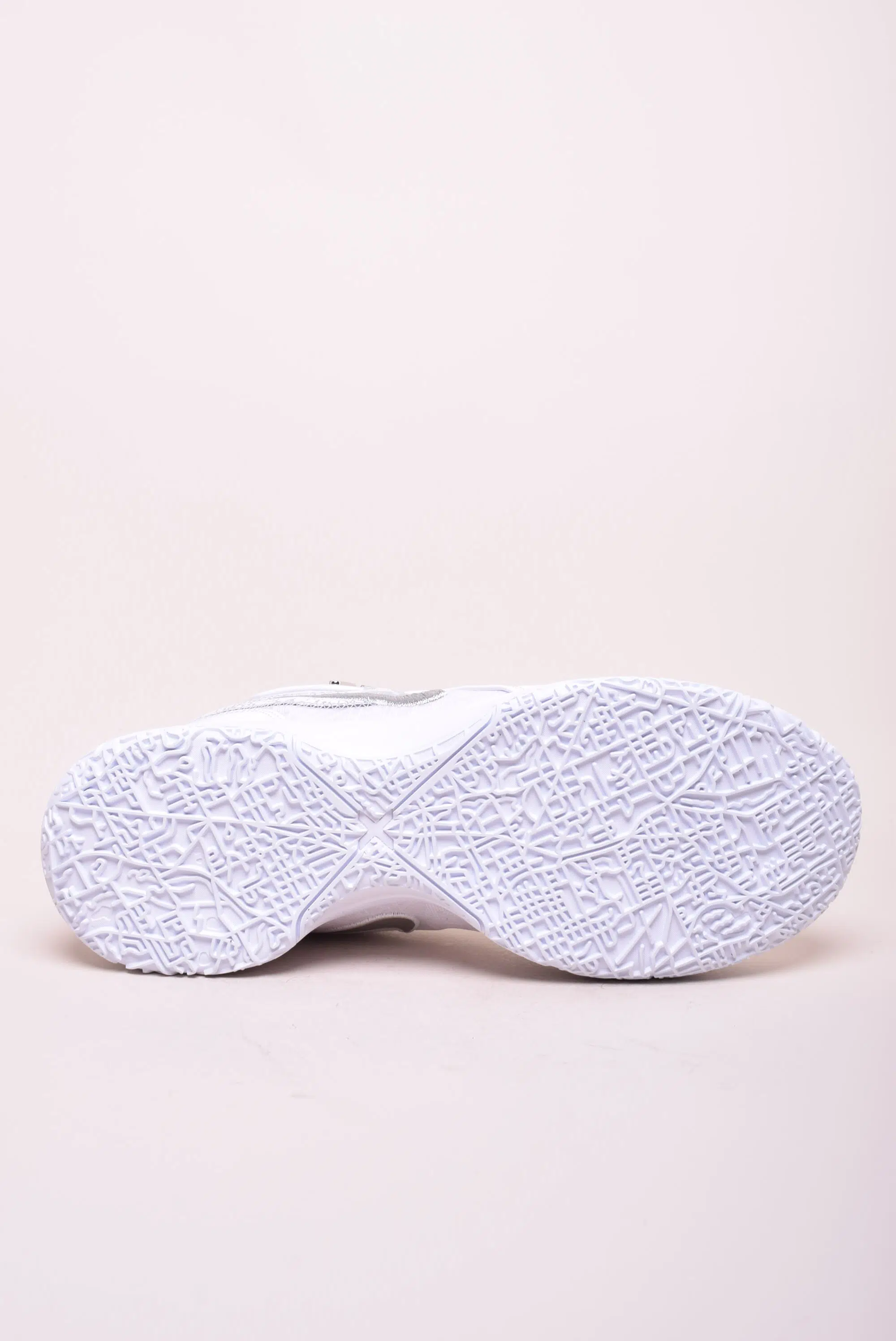 Bascheti barbati ZM Lebron NXXT Gen AMPD [1]