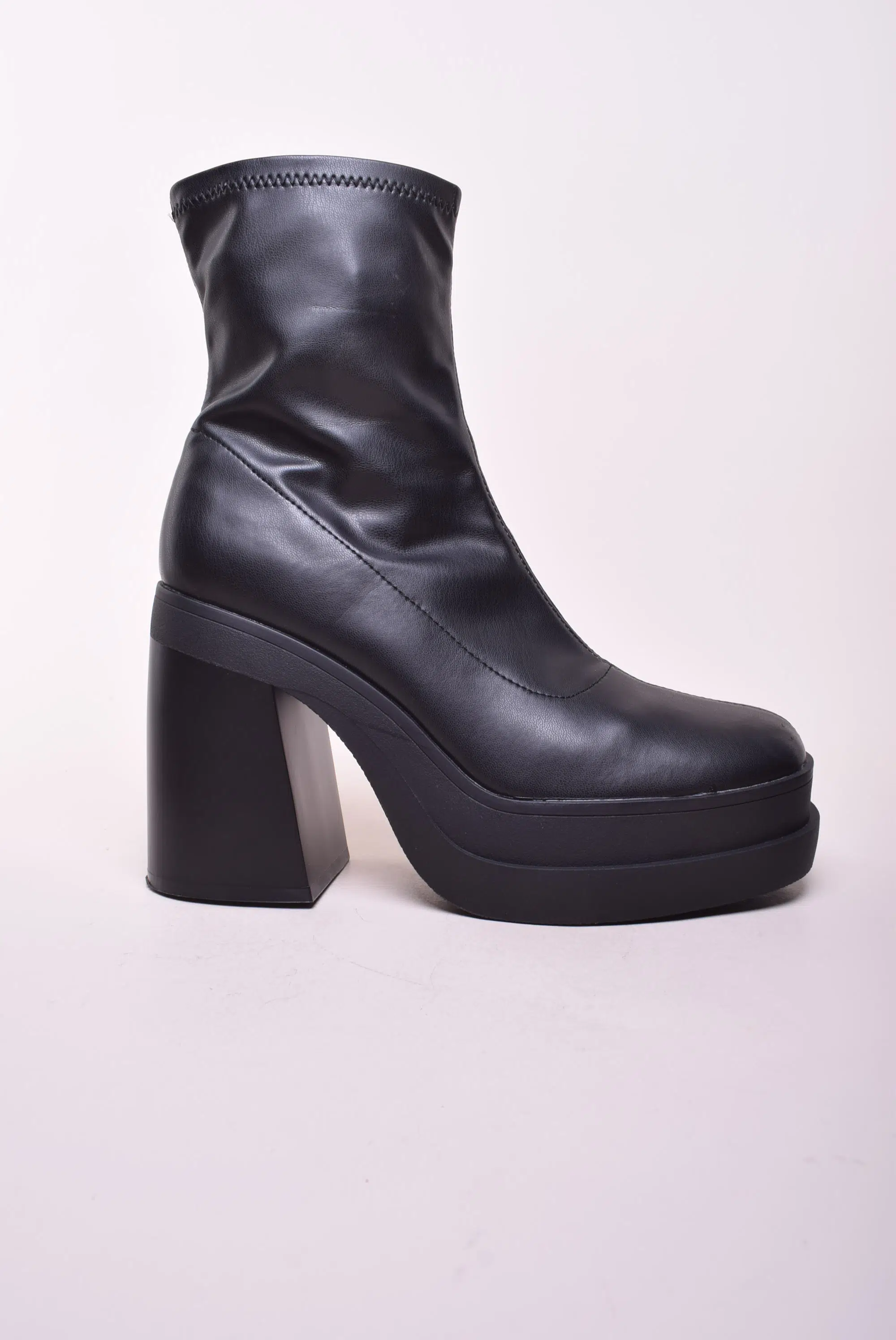 Cizme scurte dama cu platforma