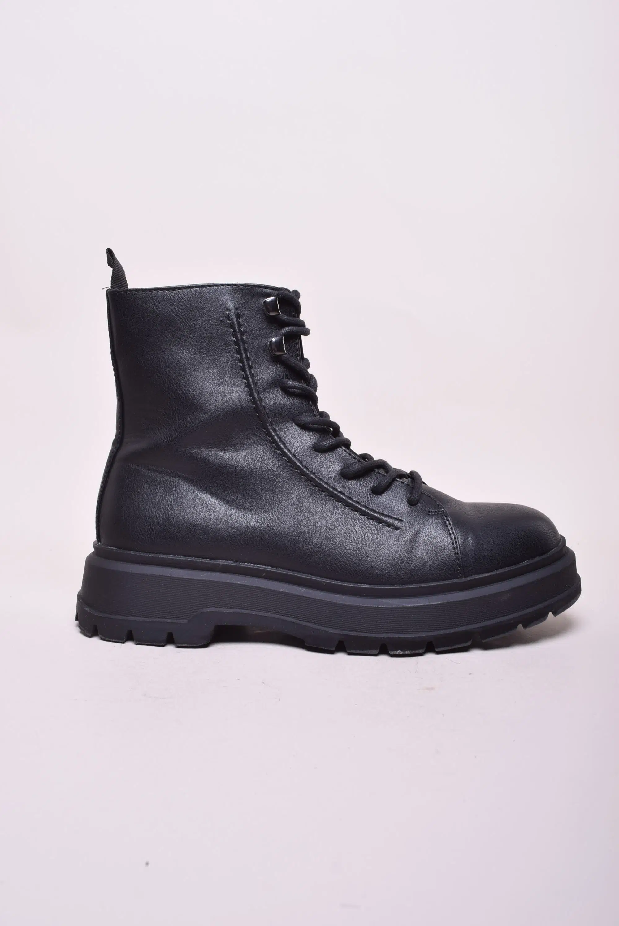 Second Hand - Ghete dama cu platforma