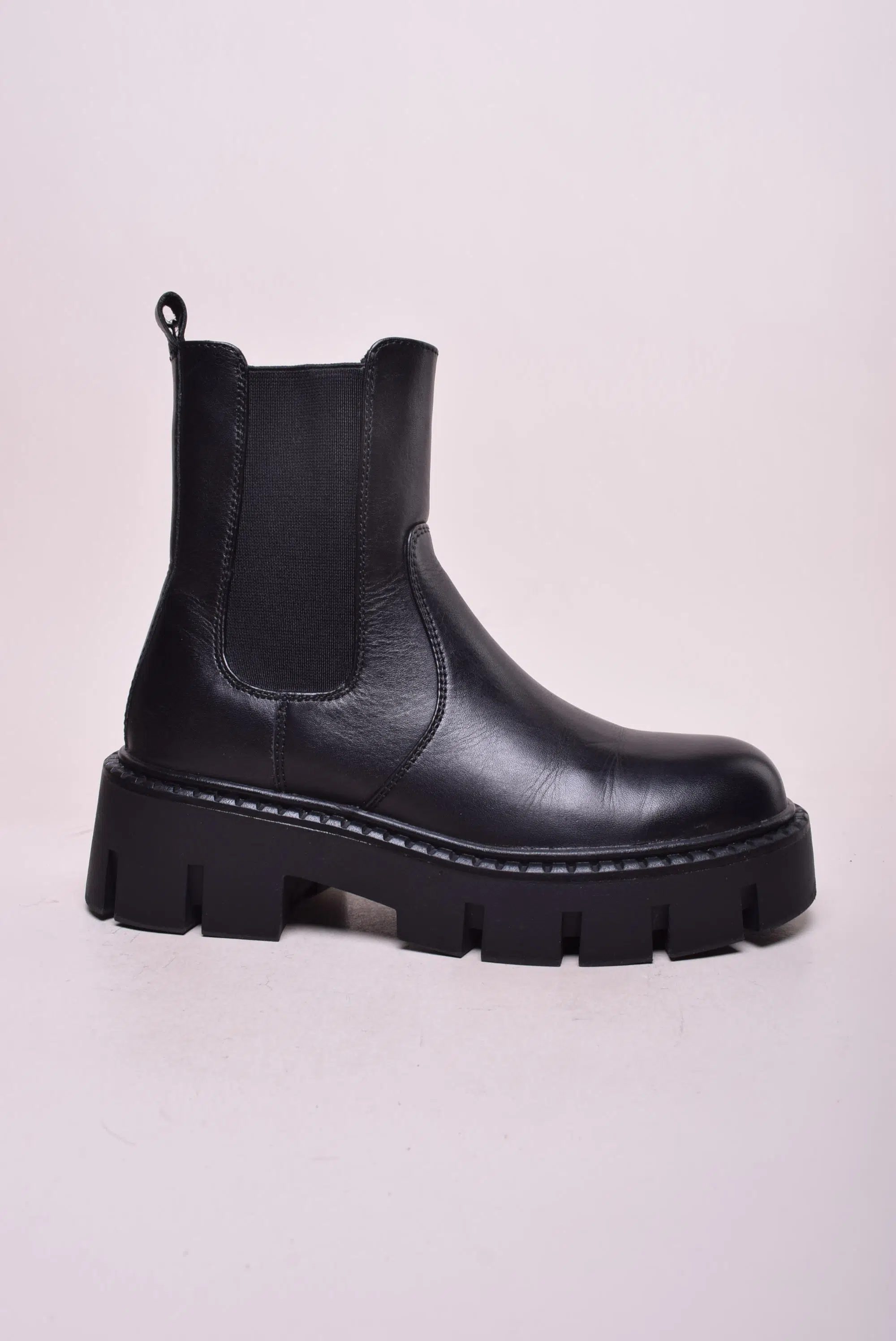 Ghete dama cu platforma